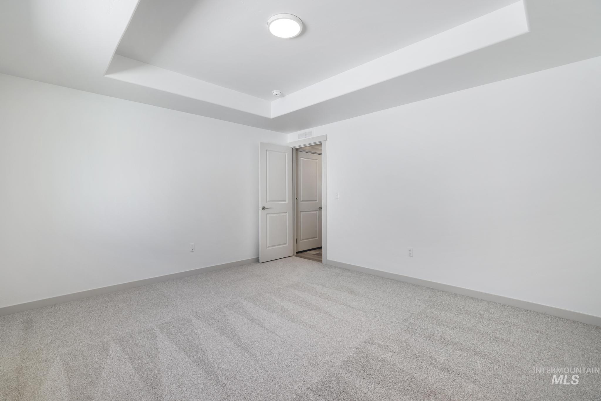 122 Centennial Ct. Property Photo 16