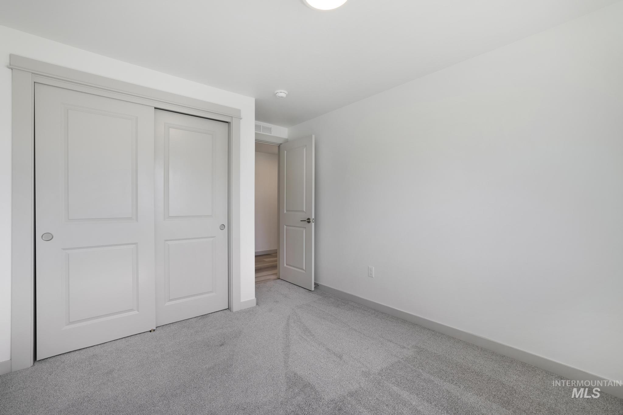122 Centennial Ct. Property Photo 22