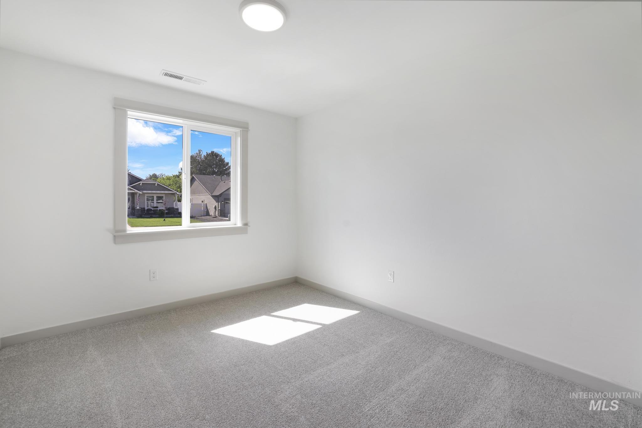 122 Centennial Ct. Property Photo 23