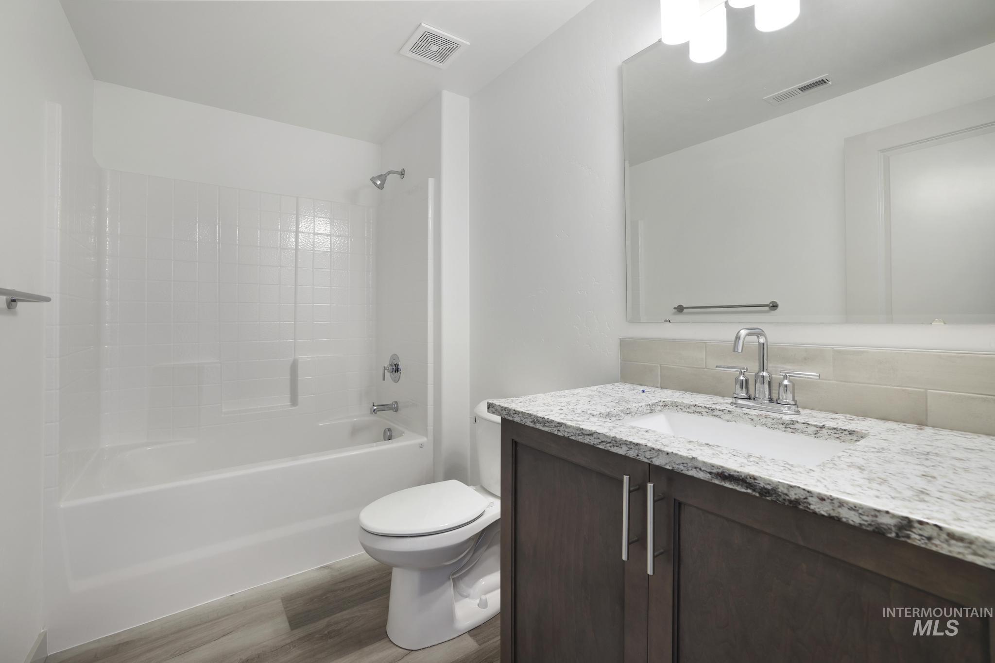 122 Centennial Ct. Property Photo 24