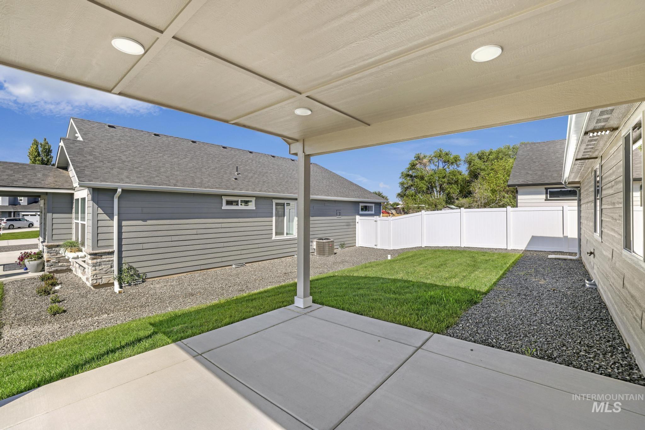 122 Centennial Ct. Property Photo 26