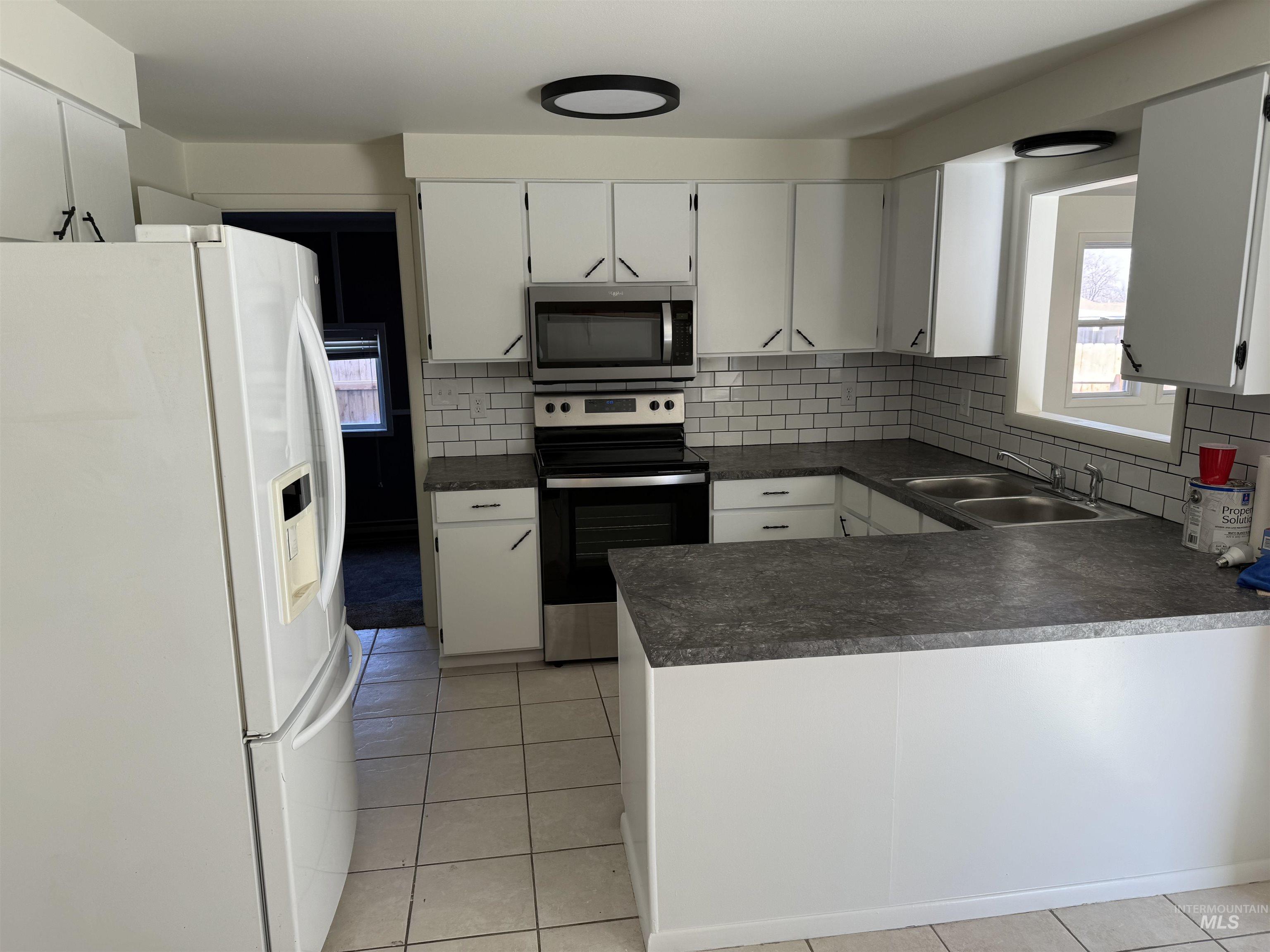 100 Sunset Circle Property Photo 14
