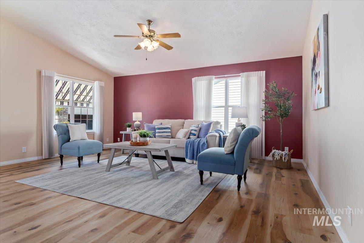 626 N Sterling Property Photo 3