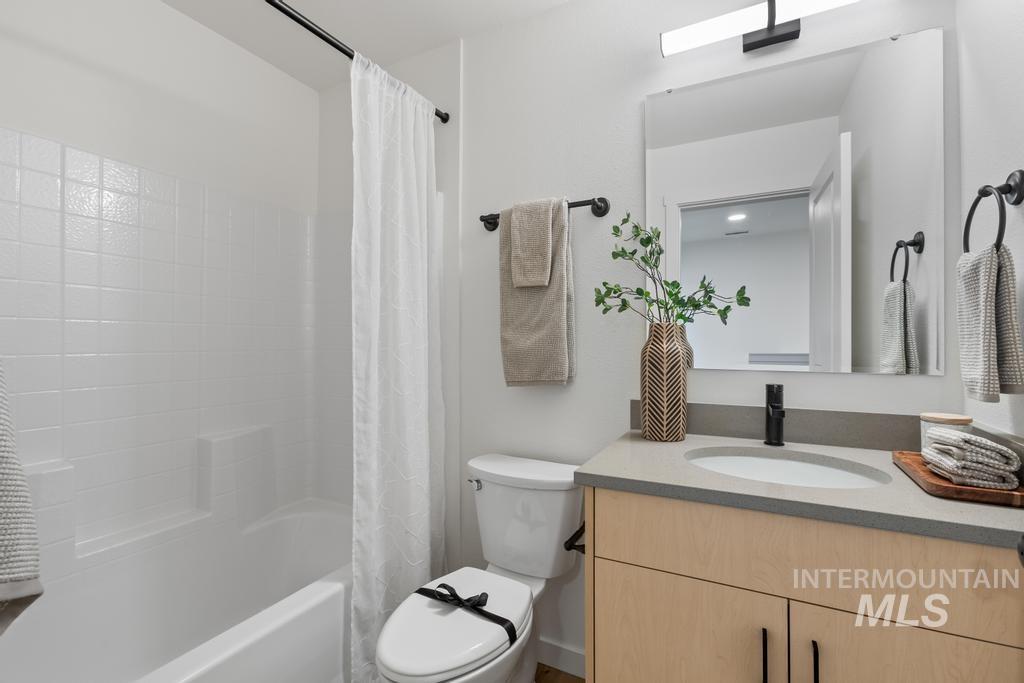 7427 W Swain Lane Property Photo 13