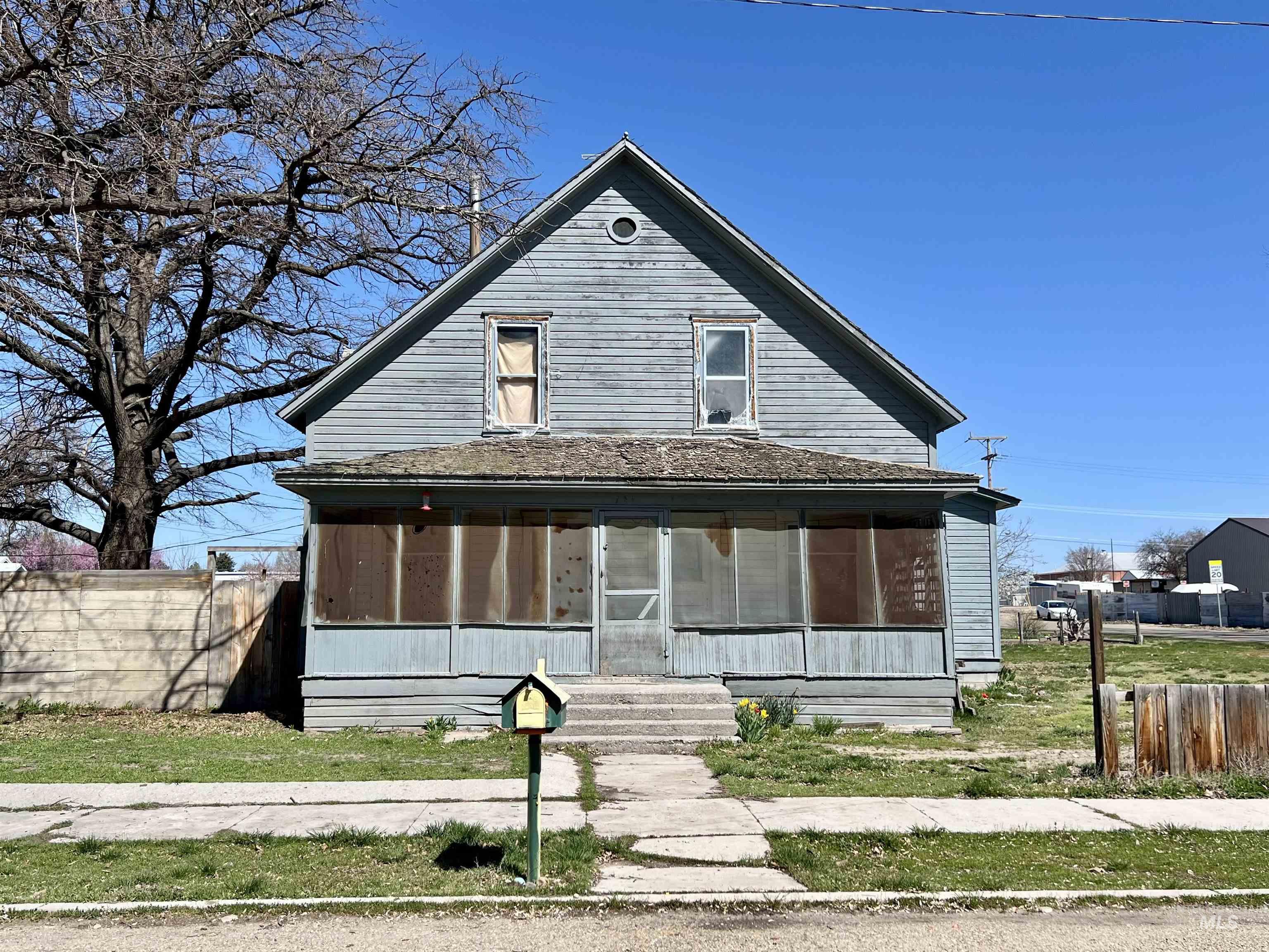 709 E Curtis Ave. Property Photo