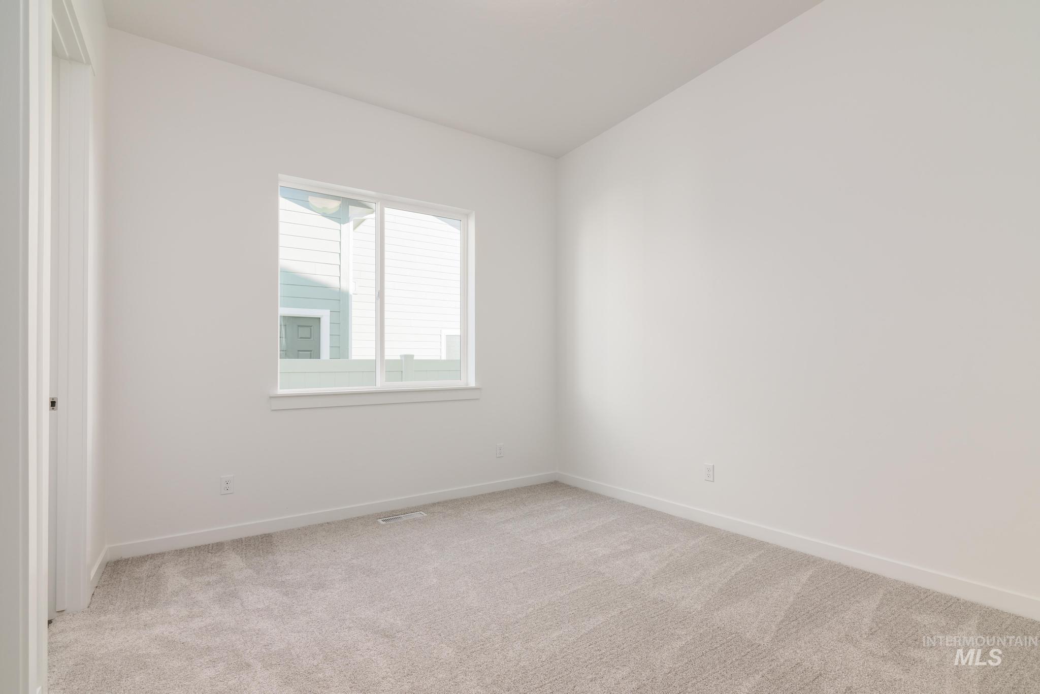 320 Orrison St Property Photo 20