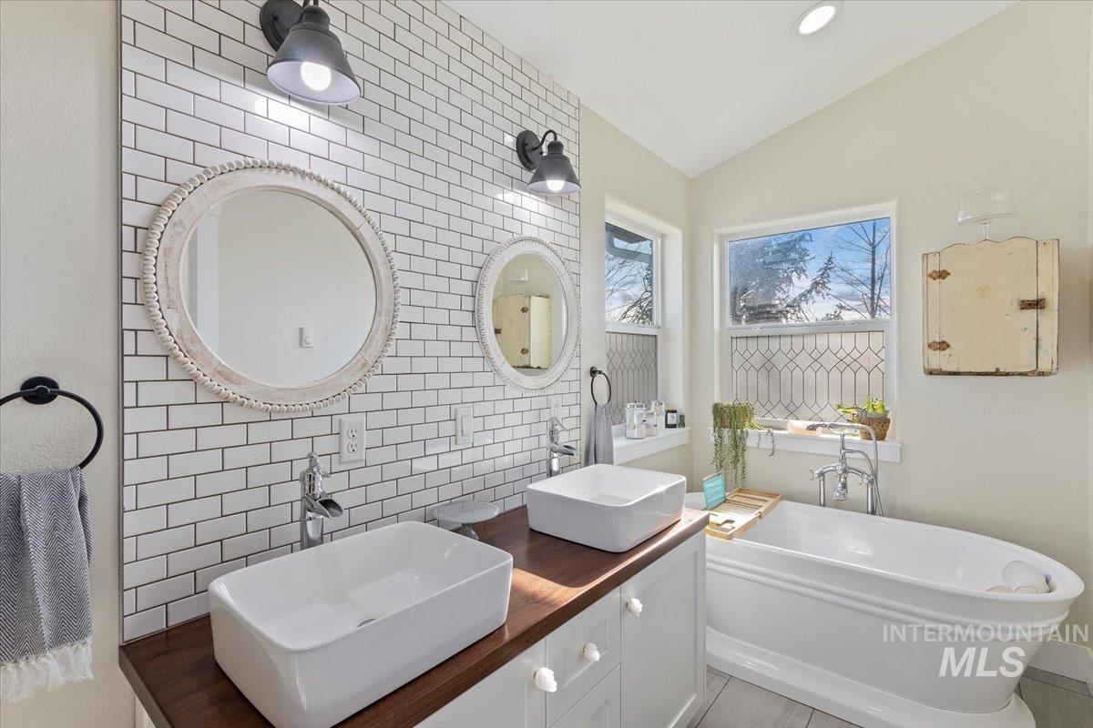 1206 E 3800 N Property Photo 15