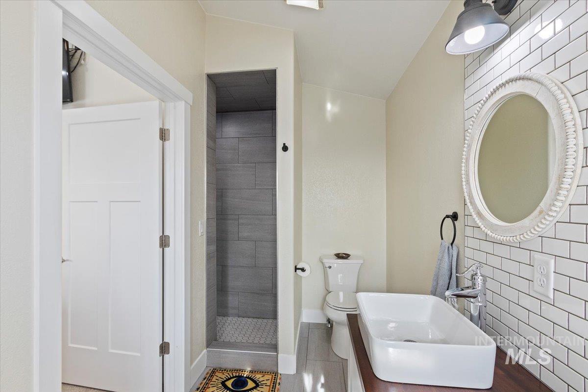 1206 E 3800 N Property Photo 16