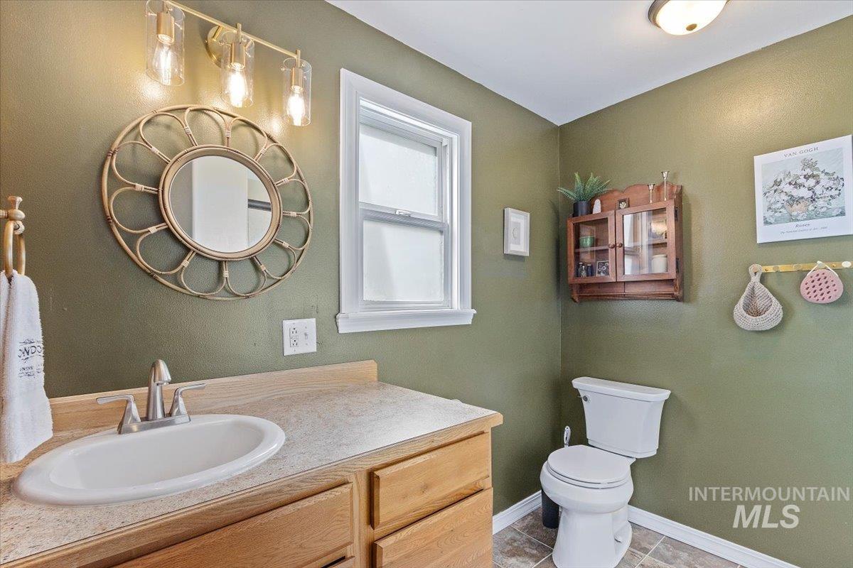 1206 E 3800 N Property Photo 17