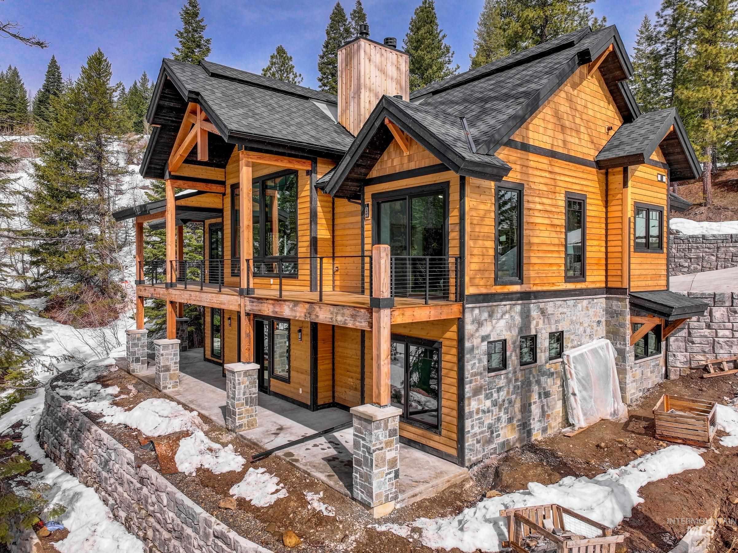 15 Veil Cave Court Property Photo