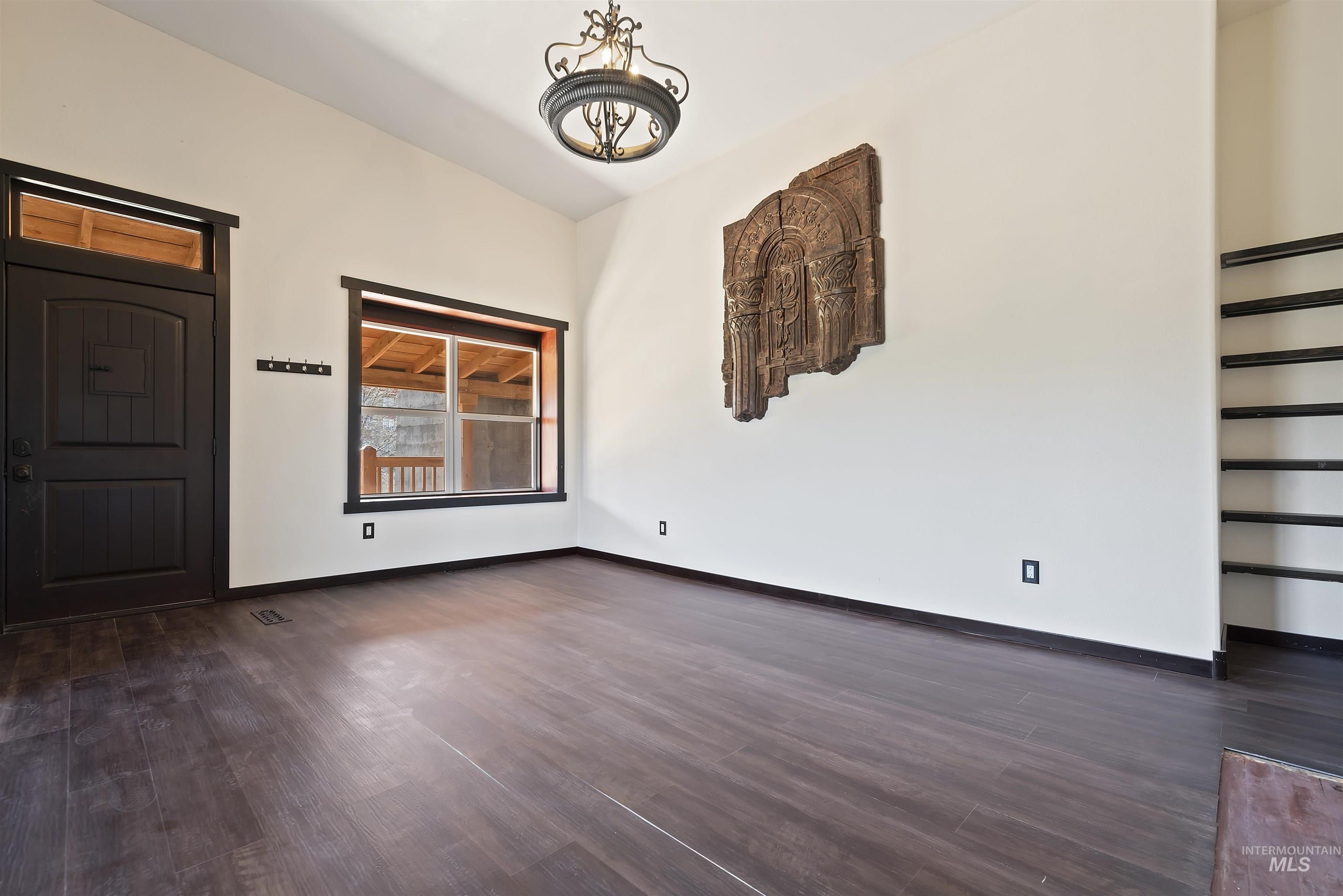 2480 Galey Street Property Photo 12