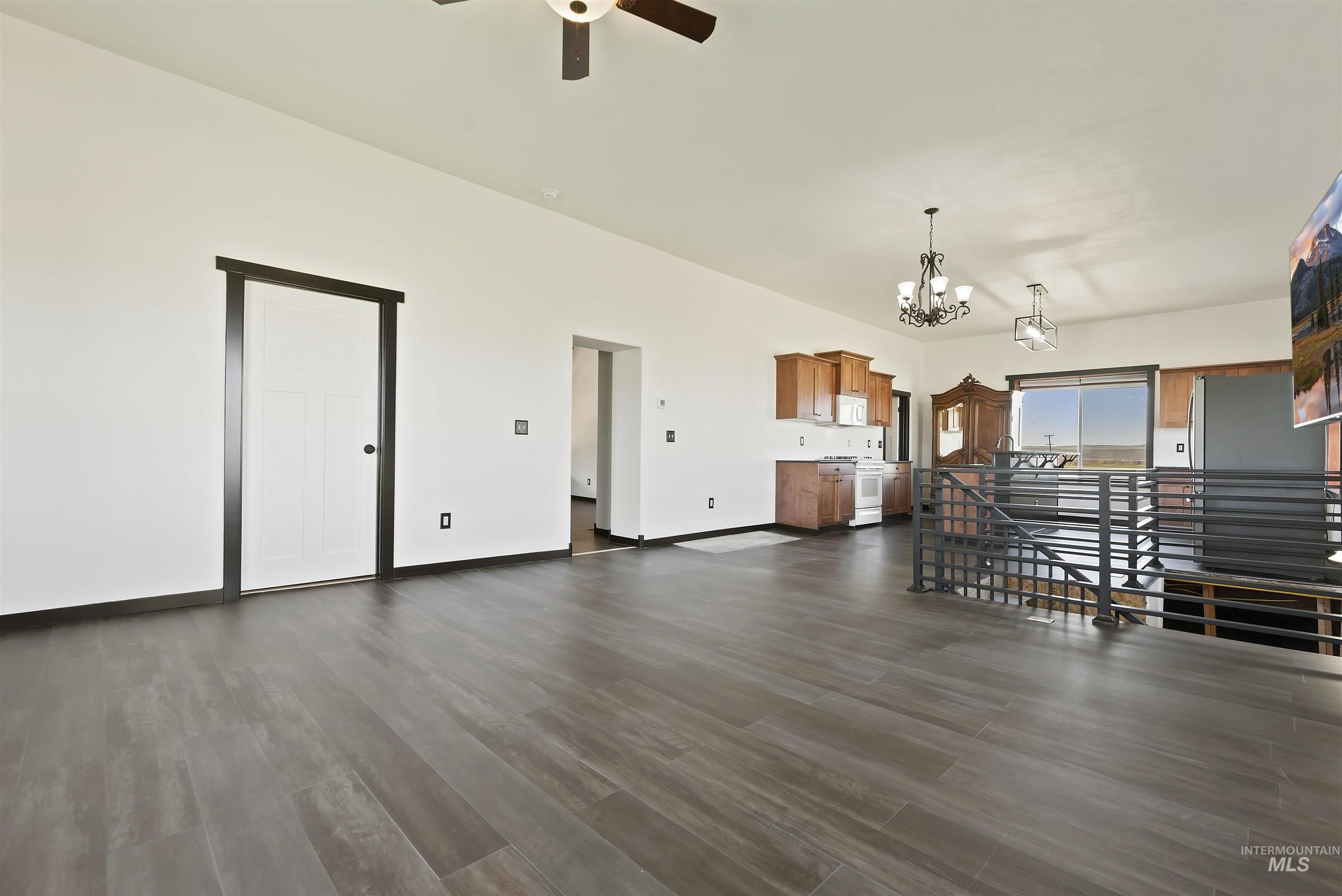 2480 Galey Street Property Photo 17