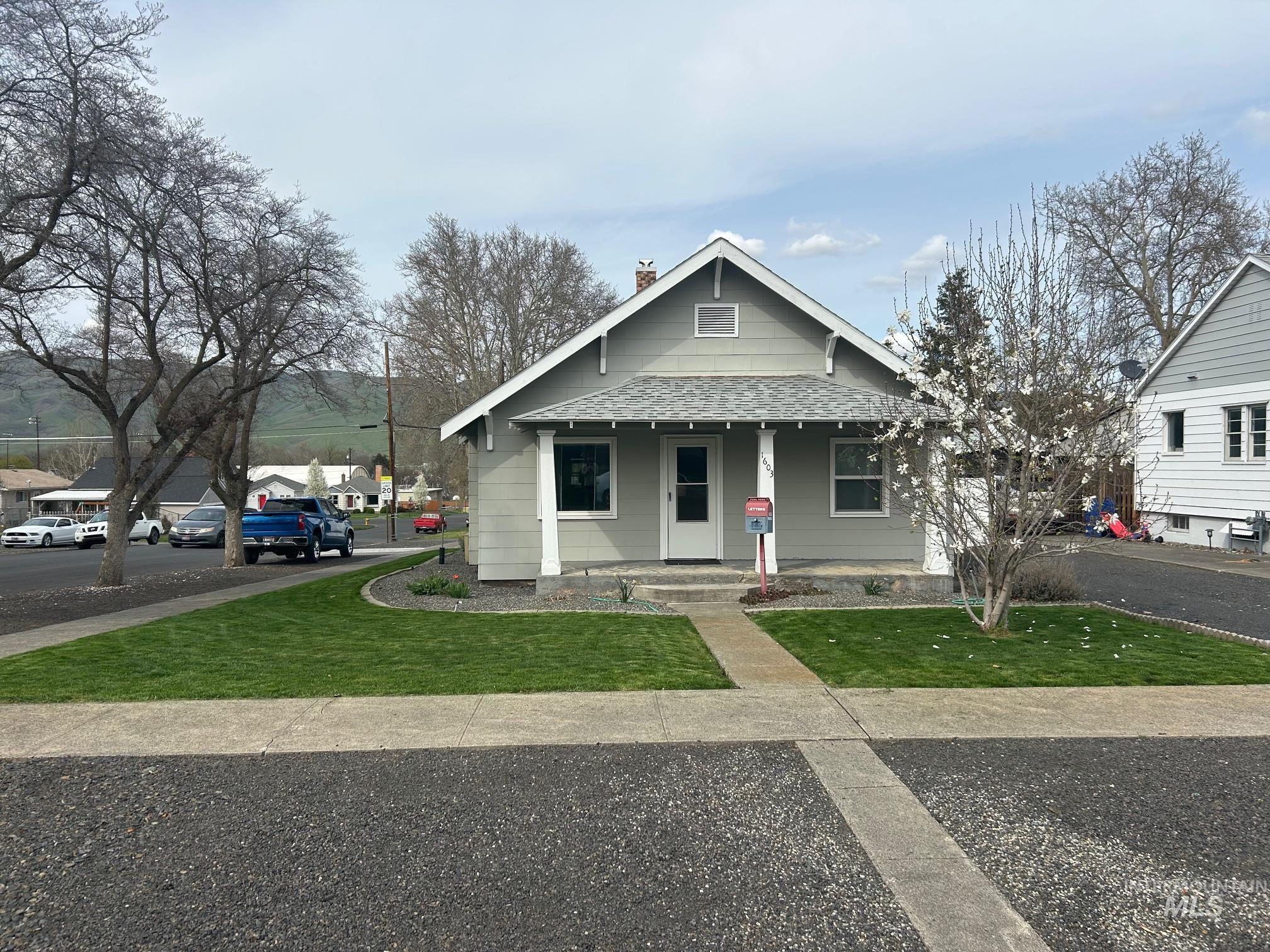 1603 14th Avenue Property Photo 2