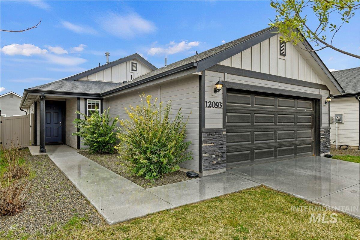 12093 W Greenstone St. Property Photo