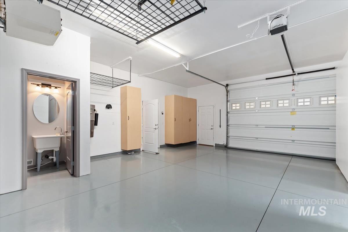 2145 N Haskett Property Photo 43