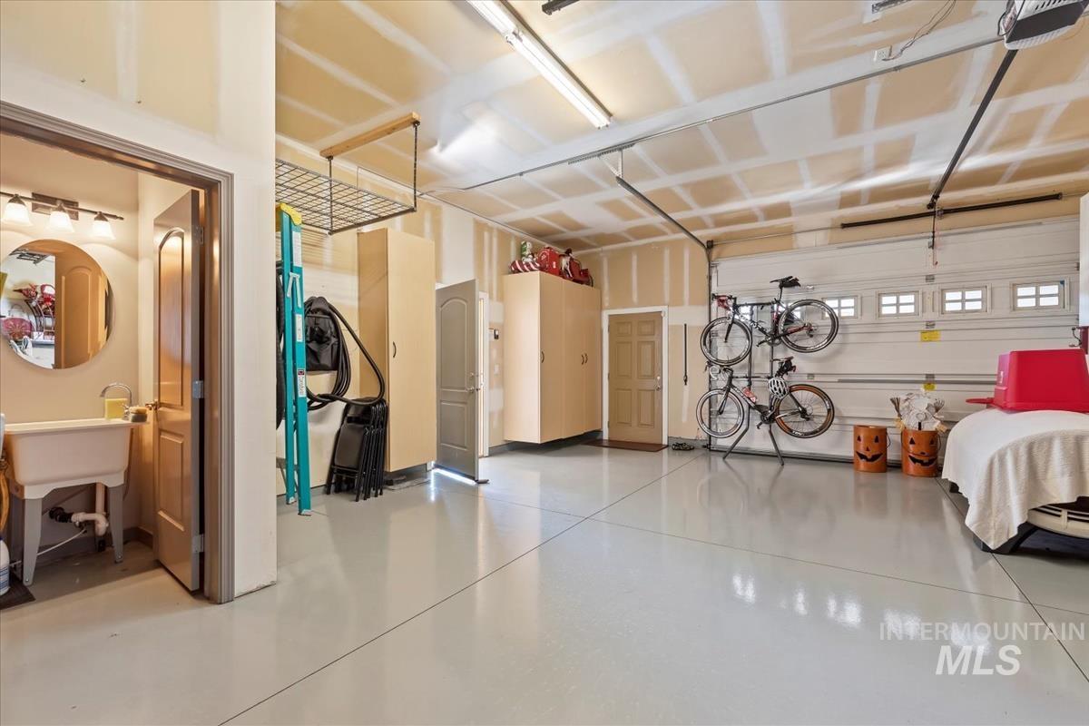 2145 N Haskett Property Photo 44