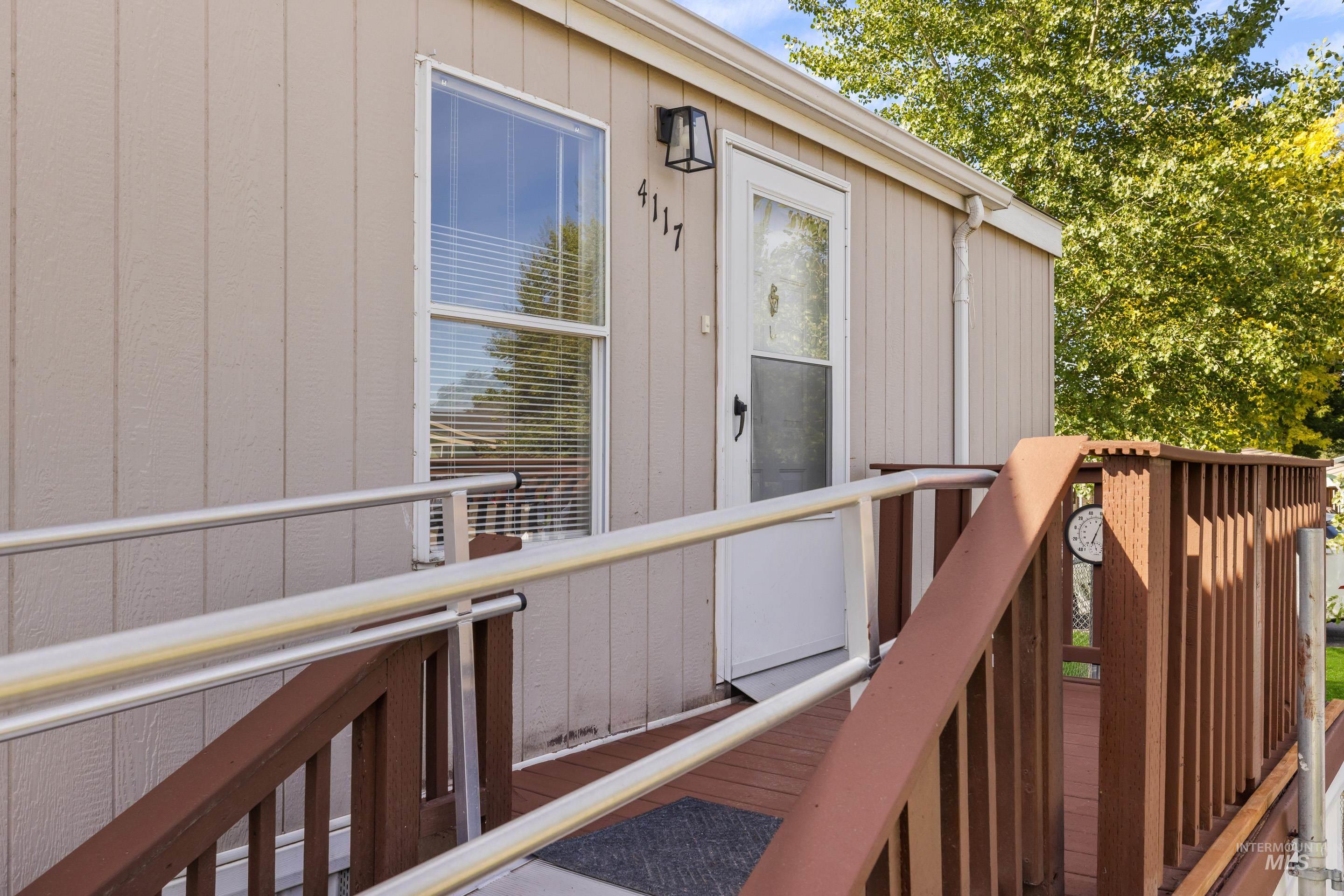 4117 Bear Valley Dr Property Photo 2