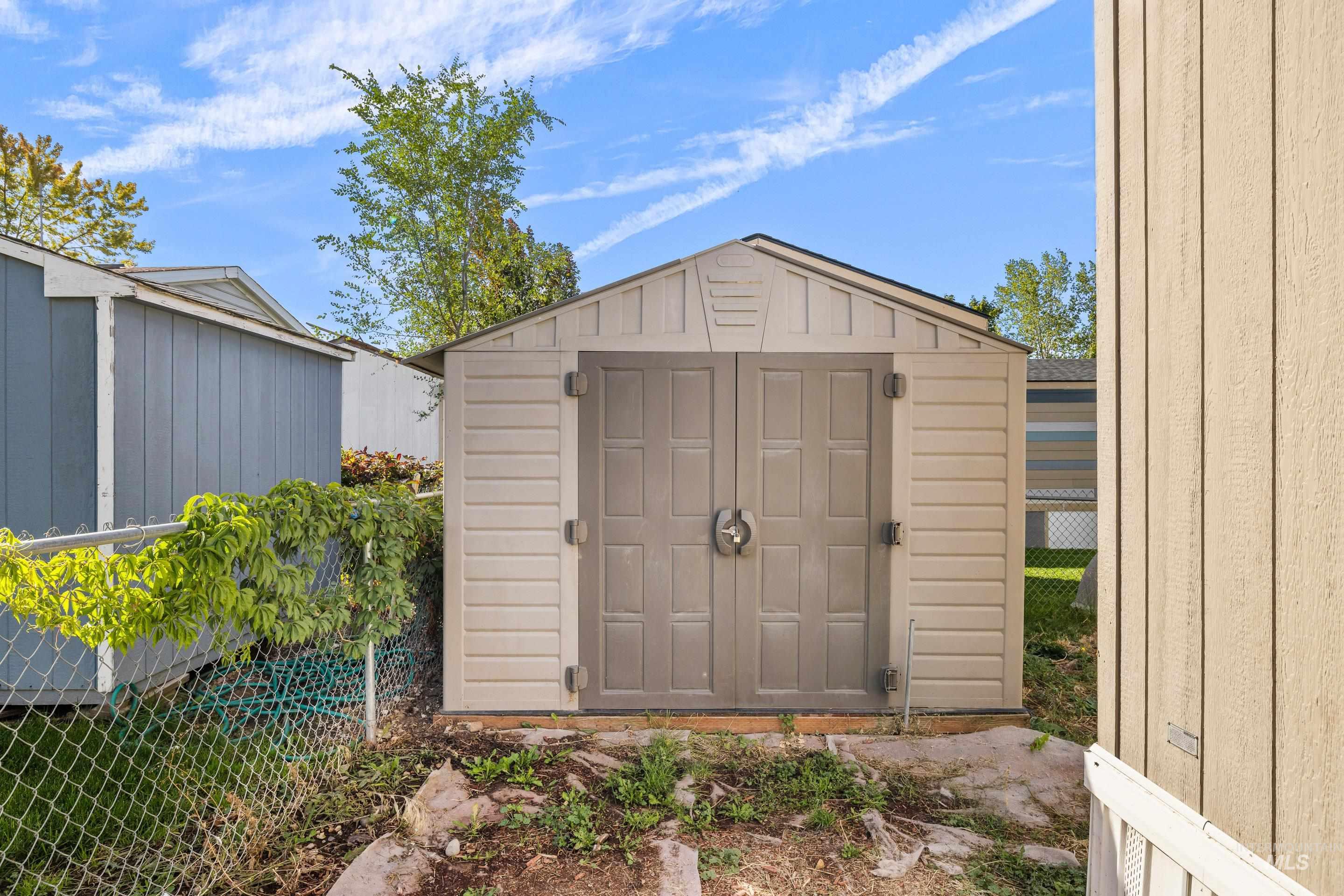 4117 Bear Valley Dr Property Photo 27