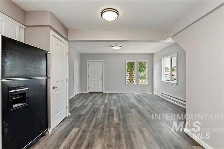 213 E Freeport Street Property Photo 5