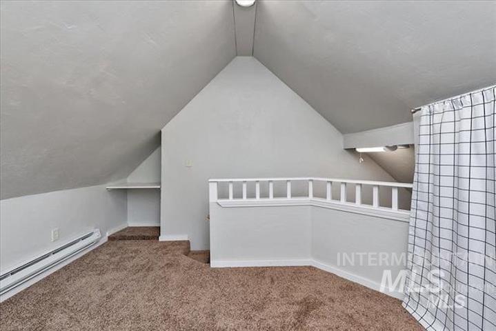 213 E Freeport Street Property Photo 9