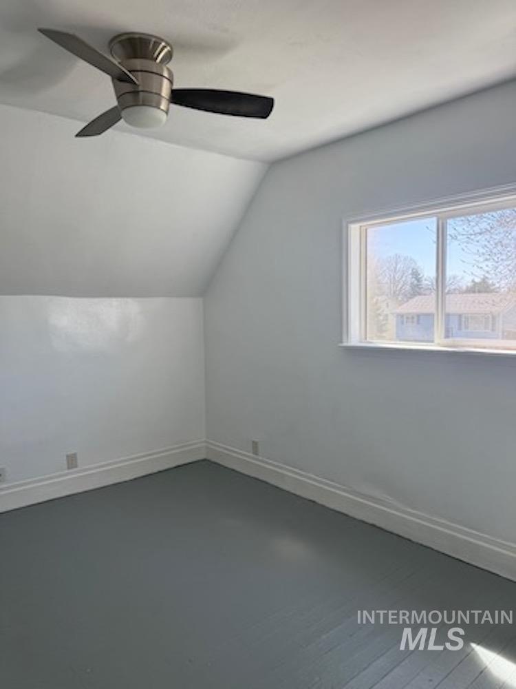 213 E Freeport Street Property Photo 10