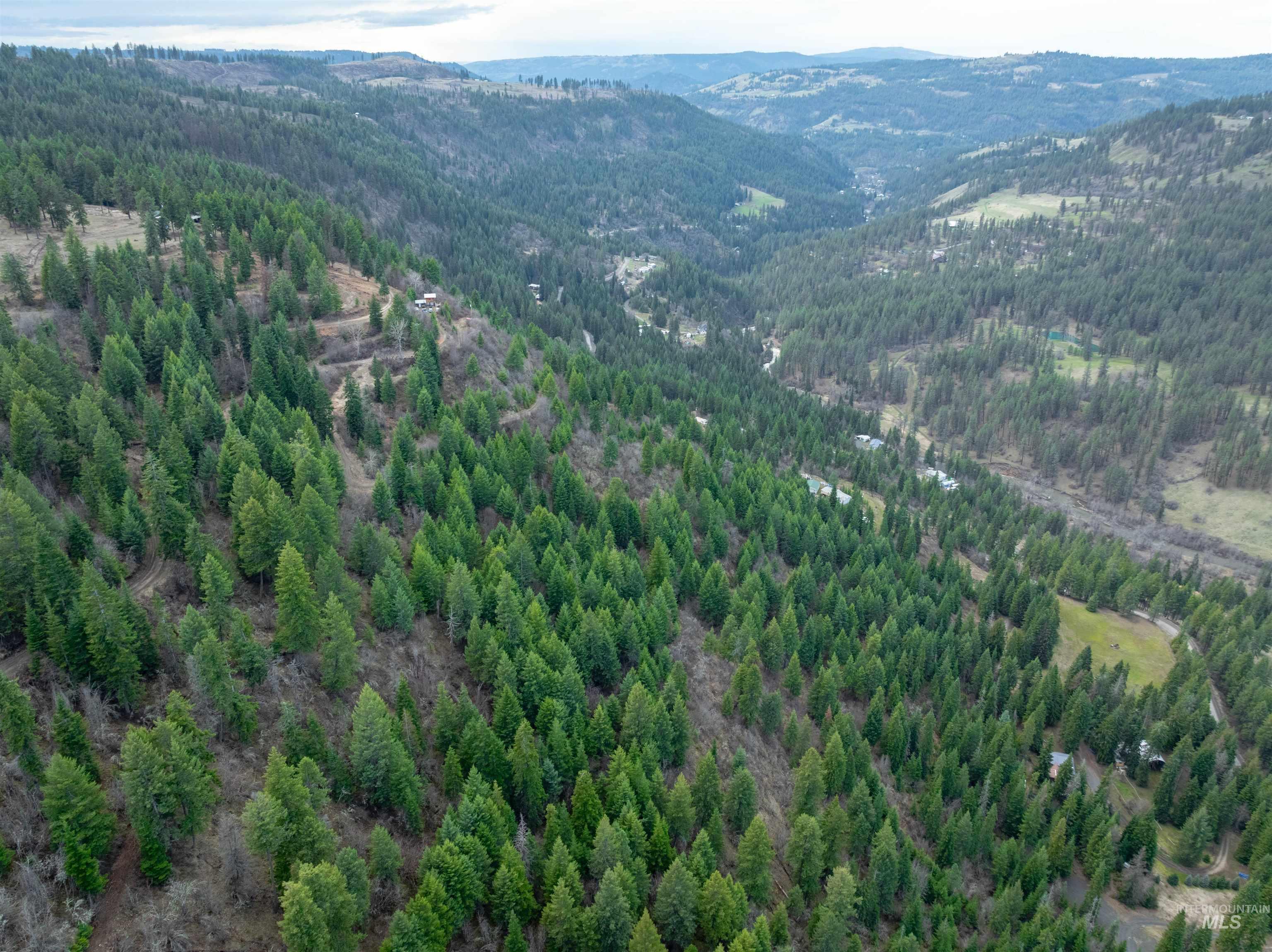 751 Wilderness Dr Property Photo 6