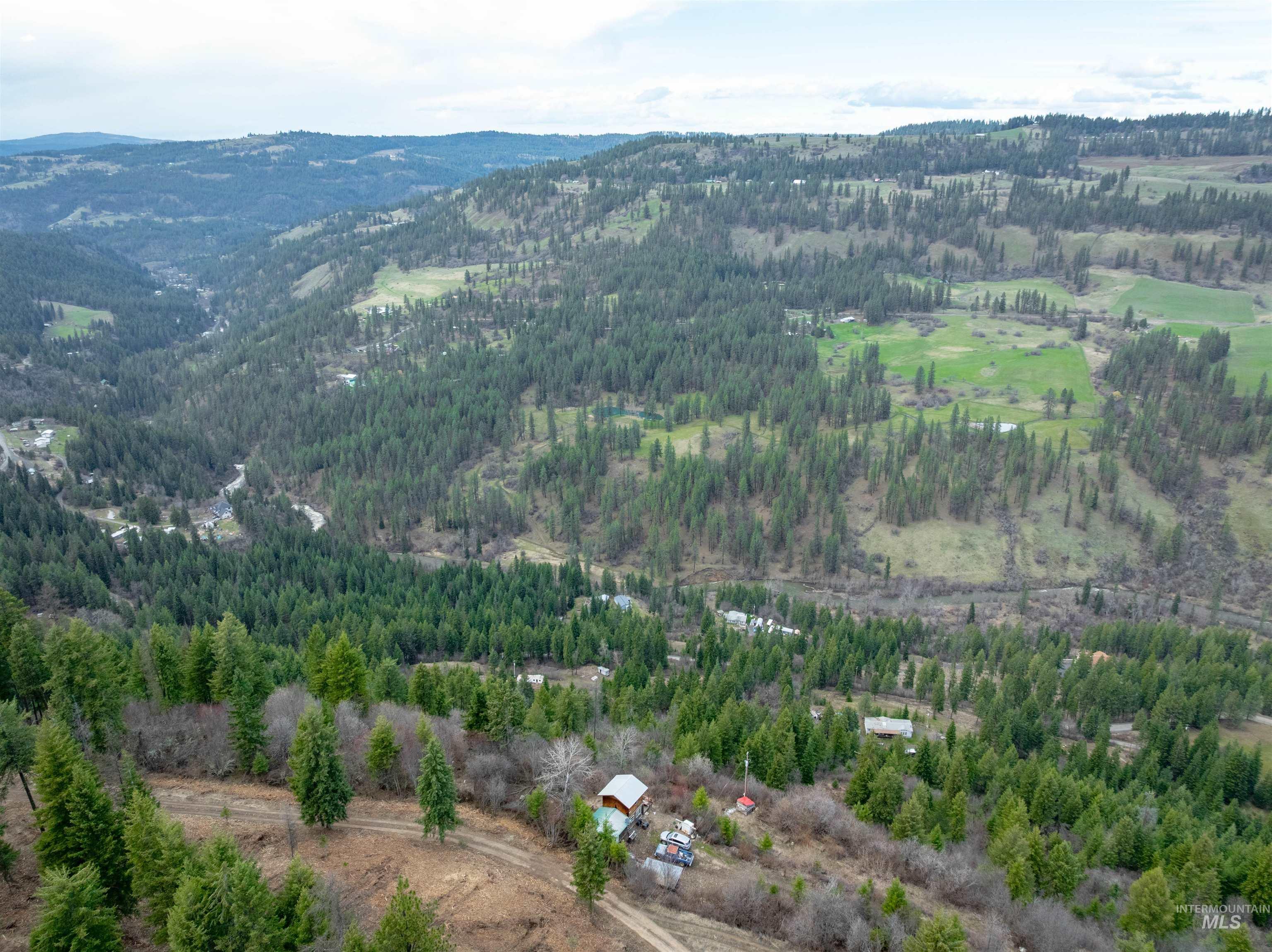 751 Wilderness Dr Property Photo 7