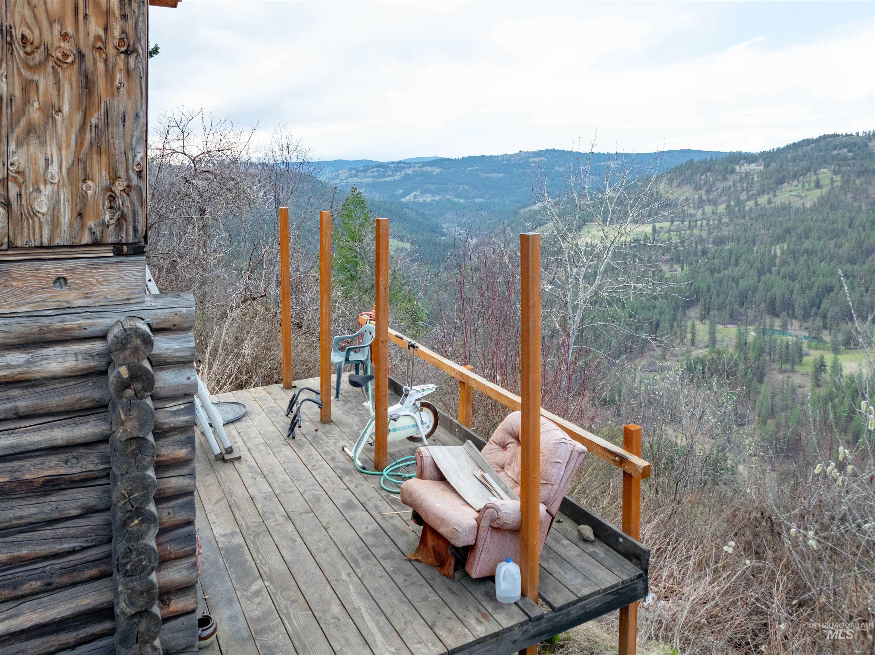 751 Wilderness Dr Property Photo 15