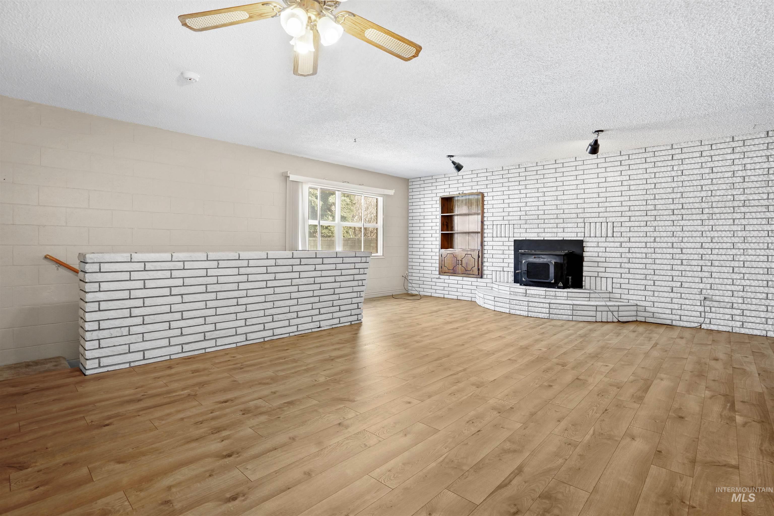 2031 Miller Ave Property Photo 4