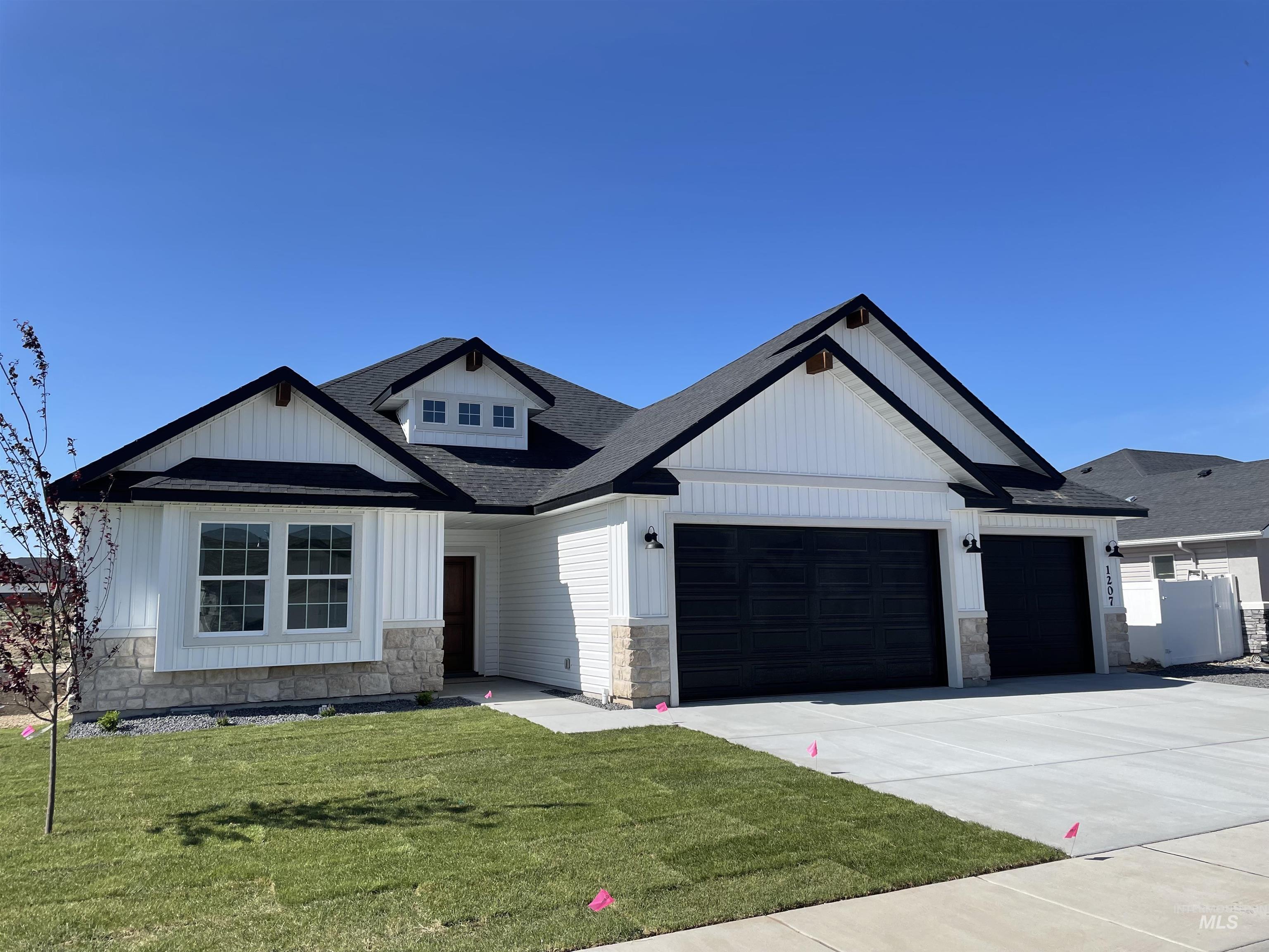 1207 Frank Henry Rd Property Photo 1