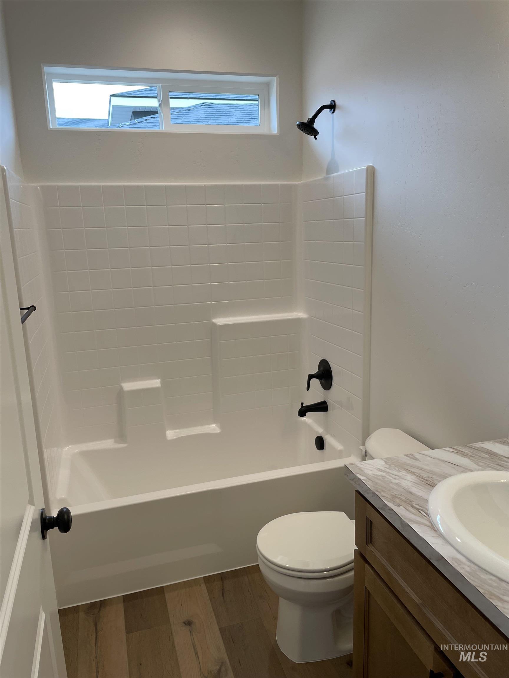 1207 Frank Henry Rd Property Photo 9