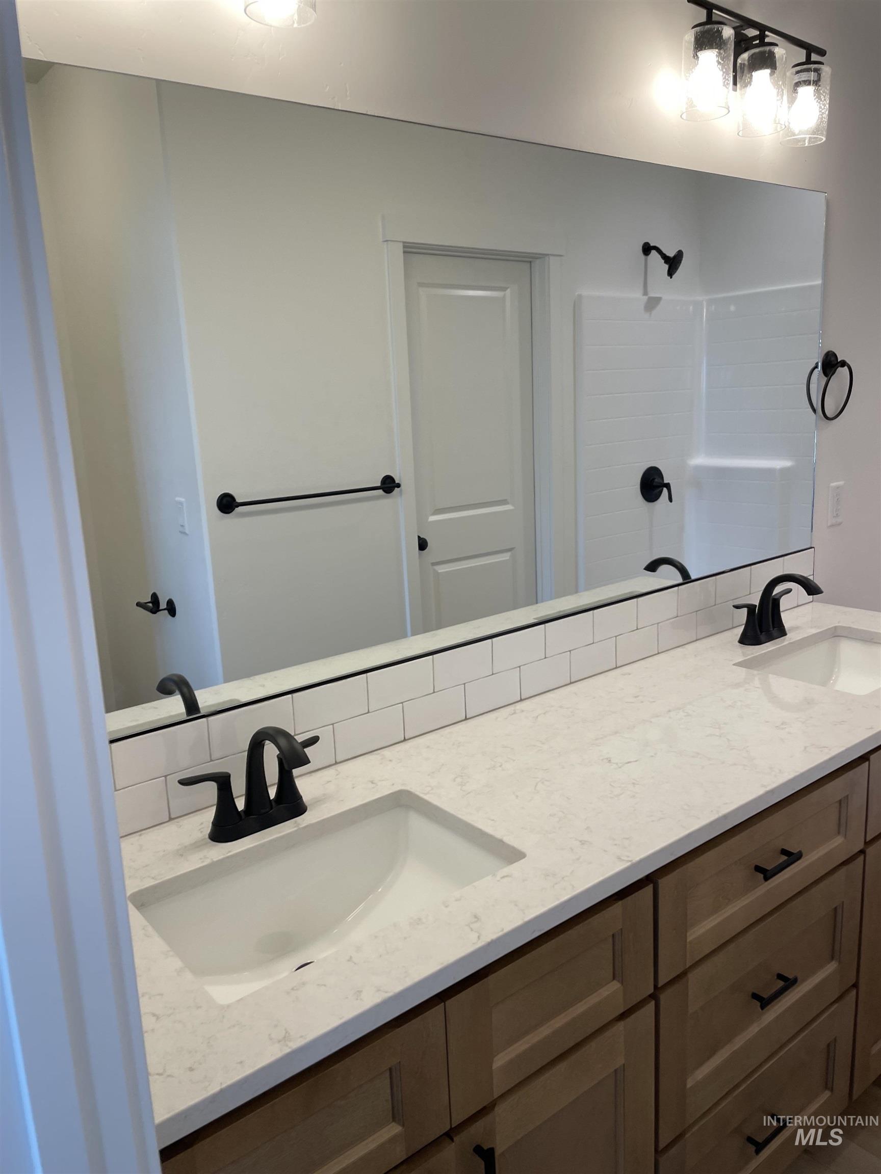 1207 Frank Henry Rd Property Photo 13