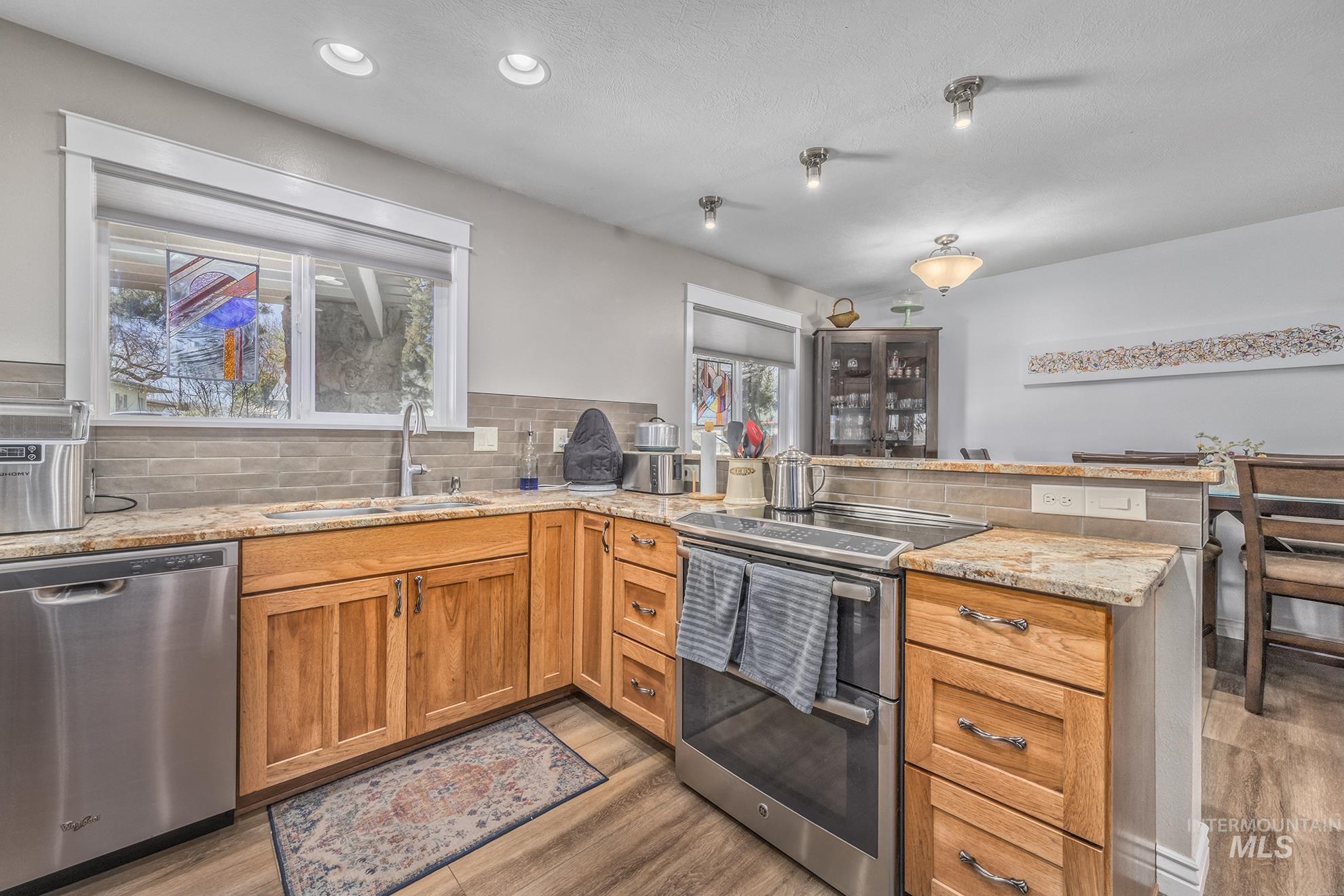 2065 3rd Avenue N Property Photo 13