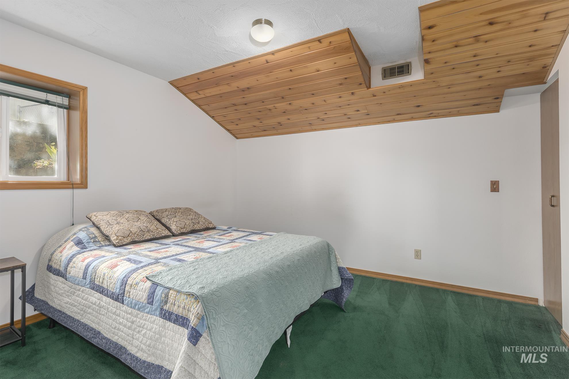 2065 3rd Avenue N Property Photo 22