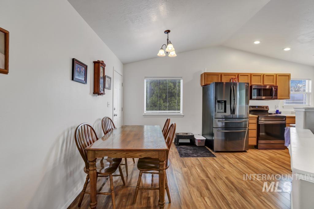112 Southwood Ave W Property Photo 6