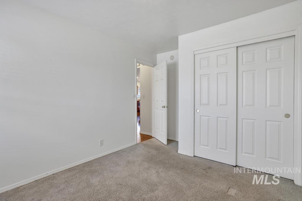 112 Southwood Ave W Property Photo 17