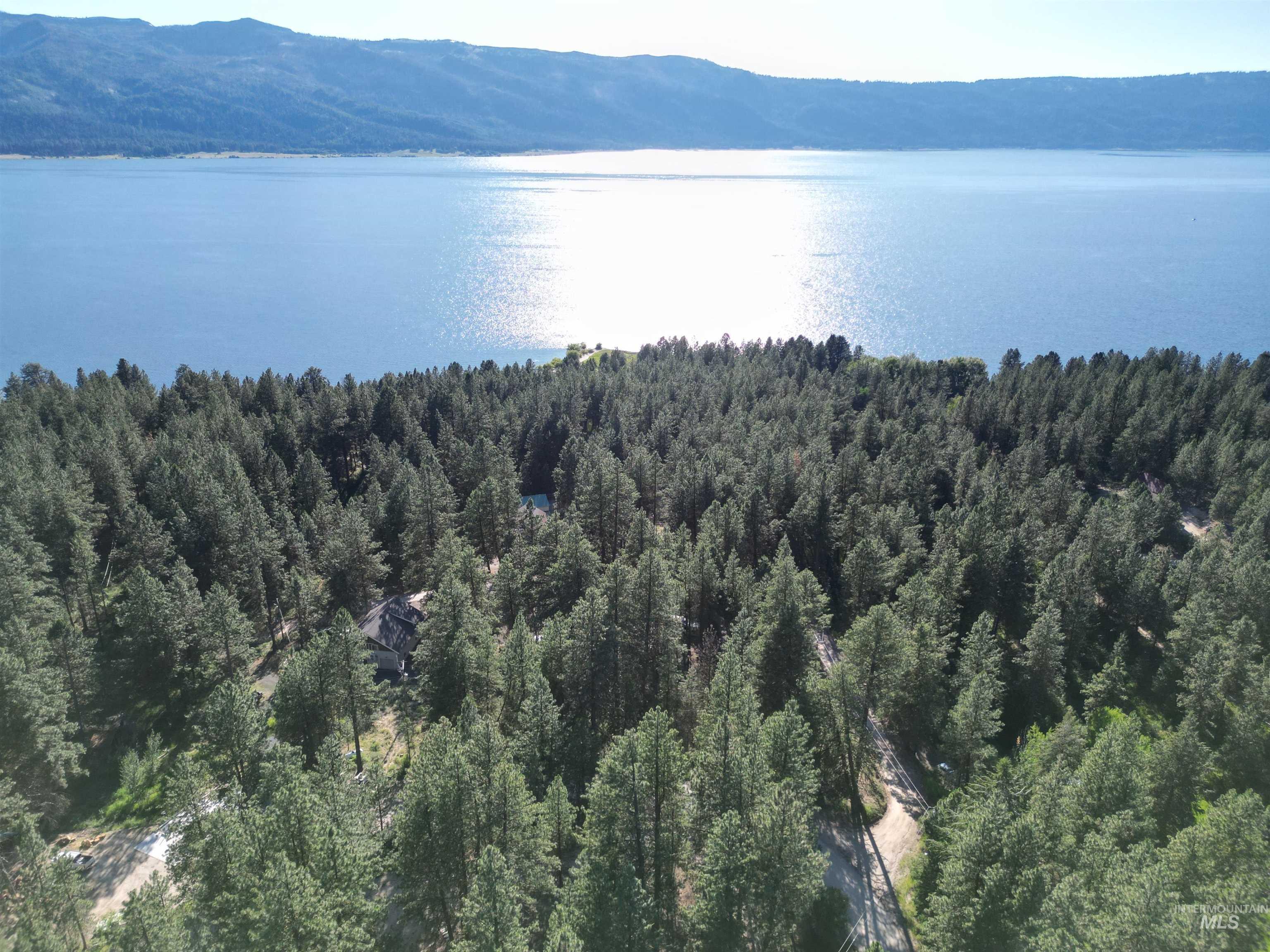 1307 Crown Point Parkway Property Photo 1