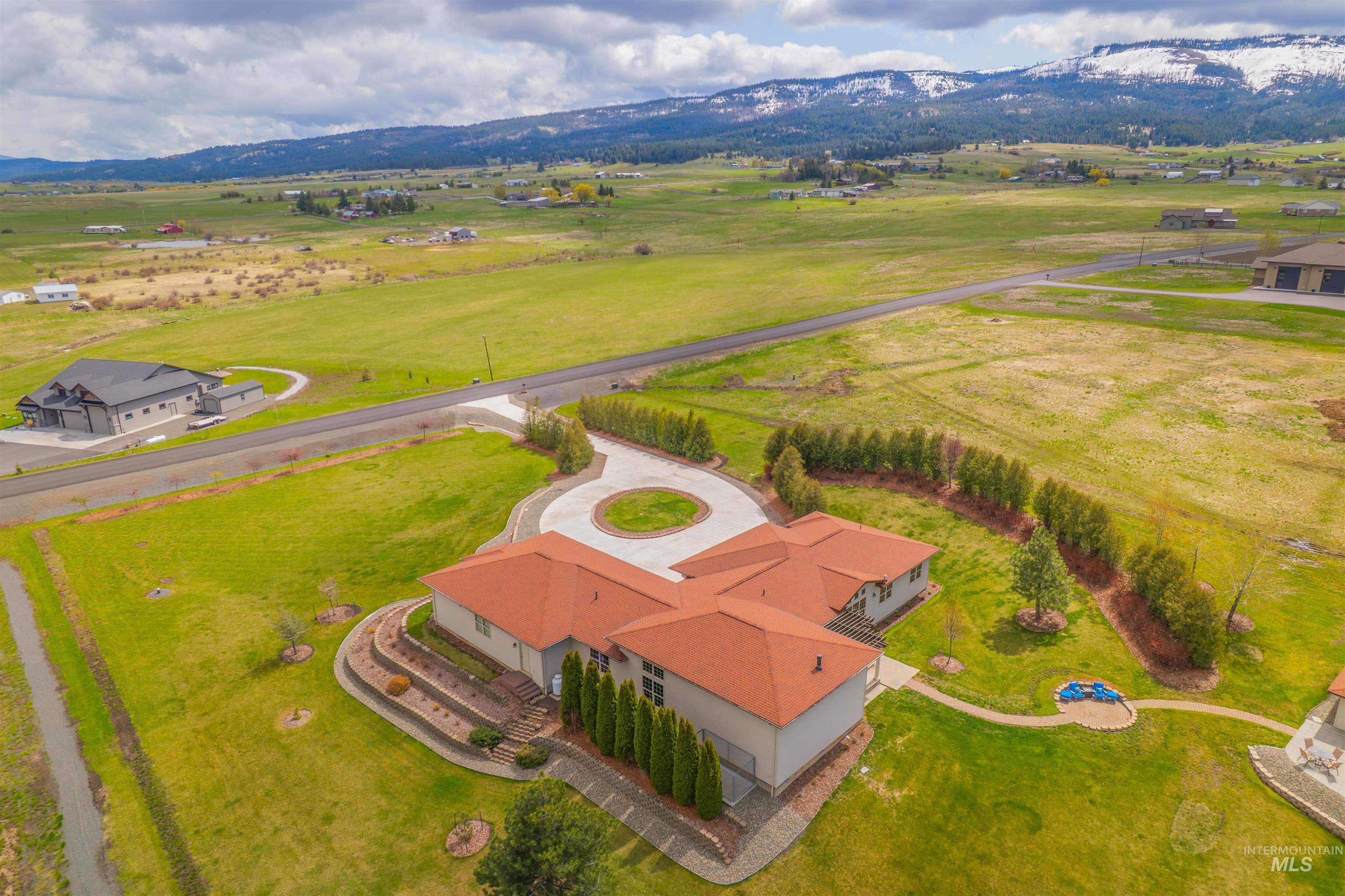 186 Ridgeview Drive Property Photo 7