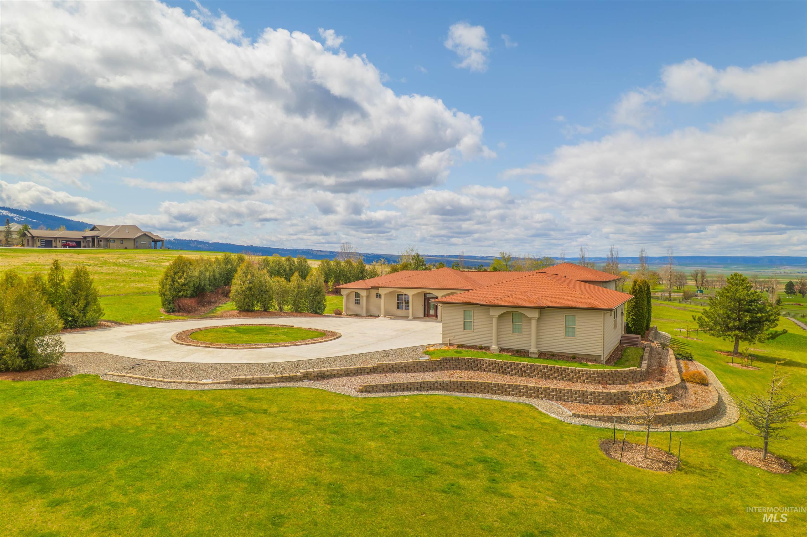 186 Ridgeview Drive Property Photo 9