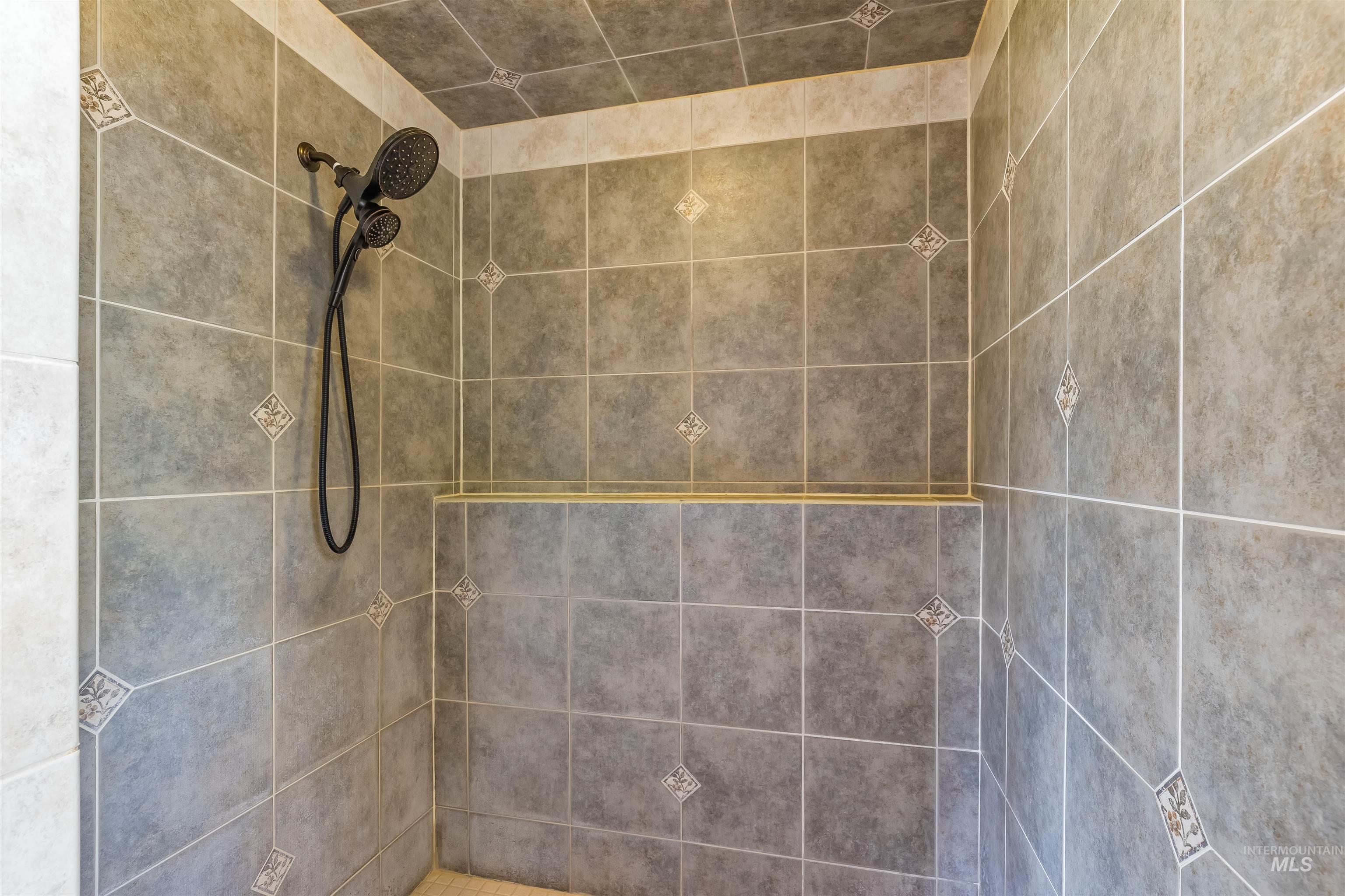 186 Ridgeview Drive Property Photo 33