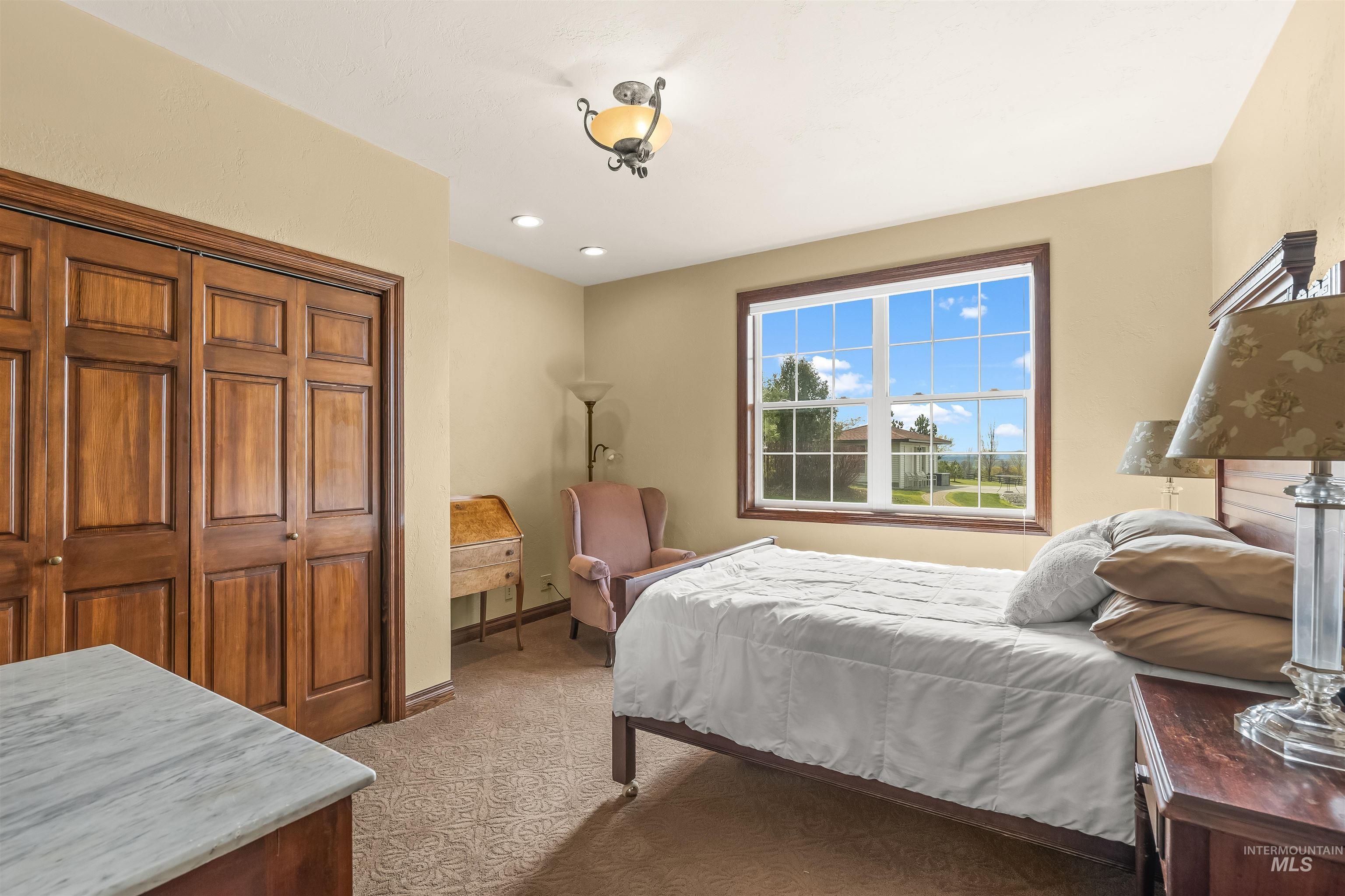 186 Ridgeview Drive Property Photo 34