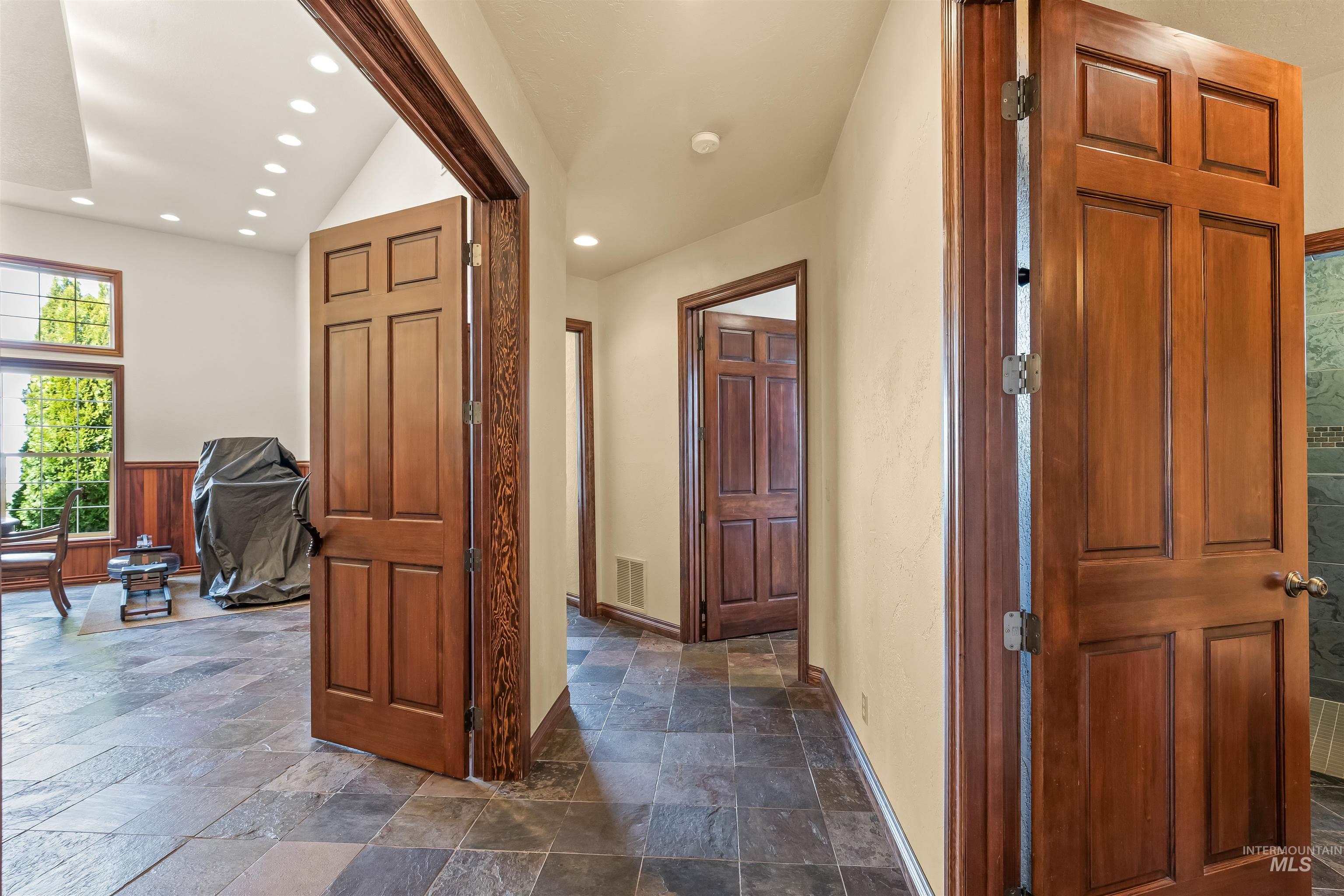 186 Ridgeview Drive Property Photo 38