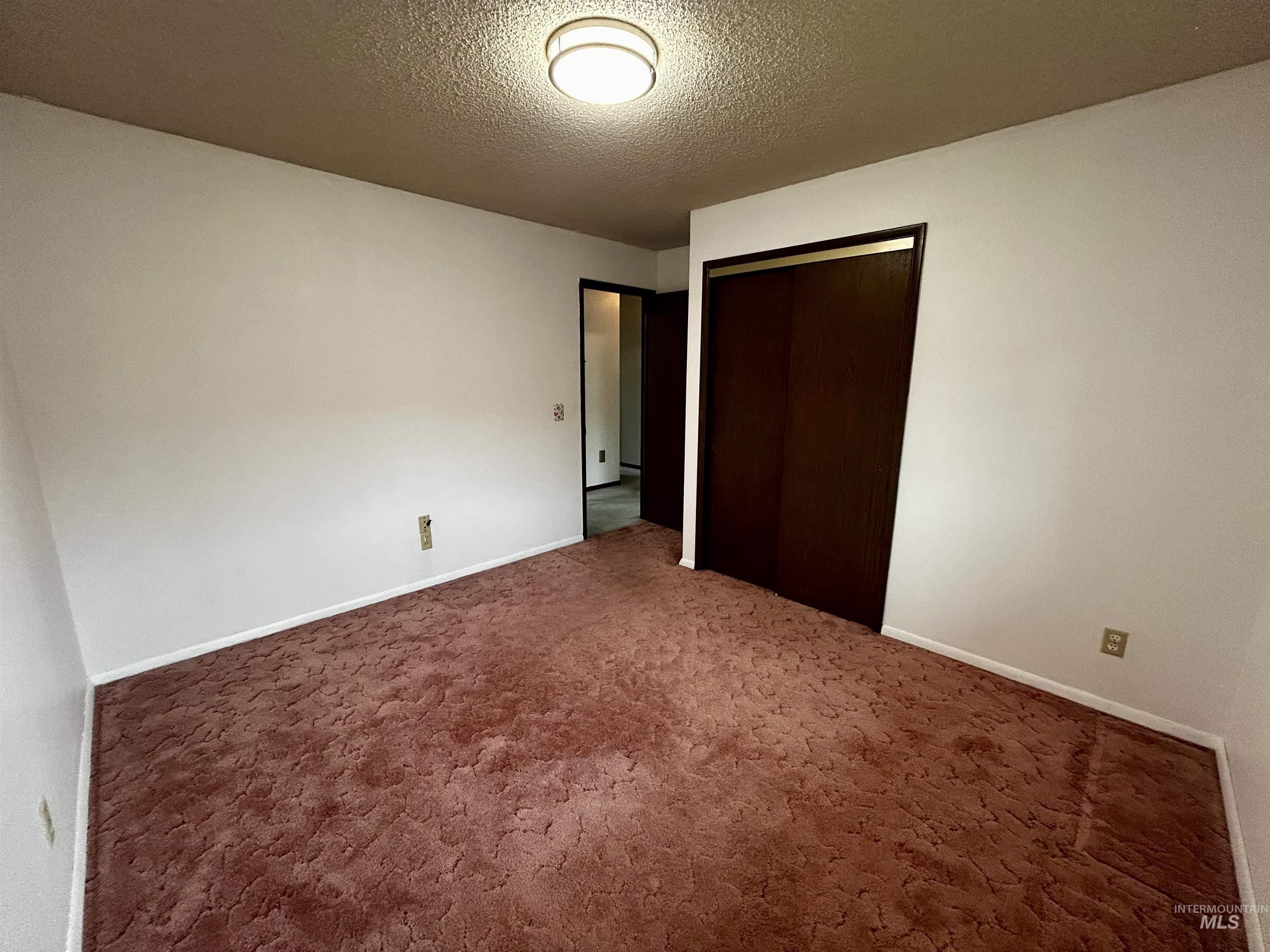 12686 Laqa Ave Property Photo 21