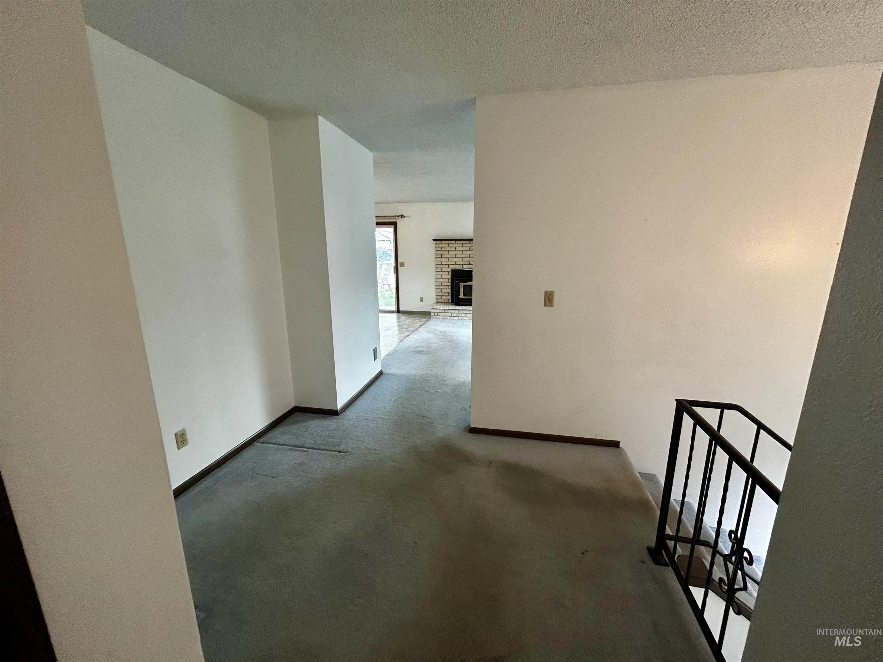 12686 Laqa Ave Property Photo 28