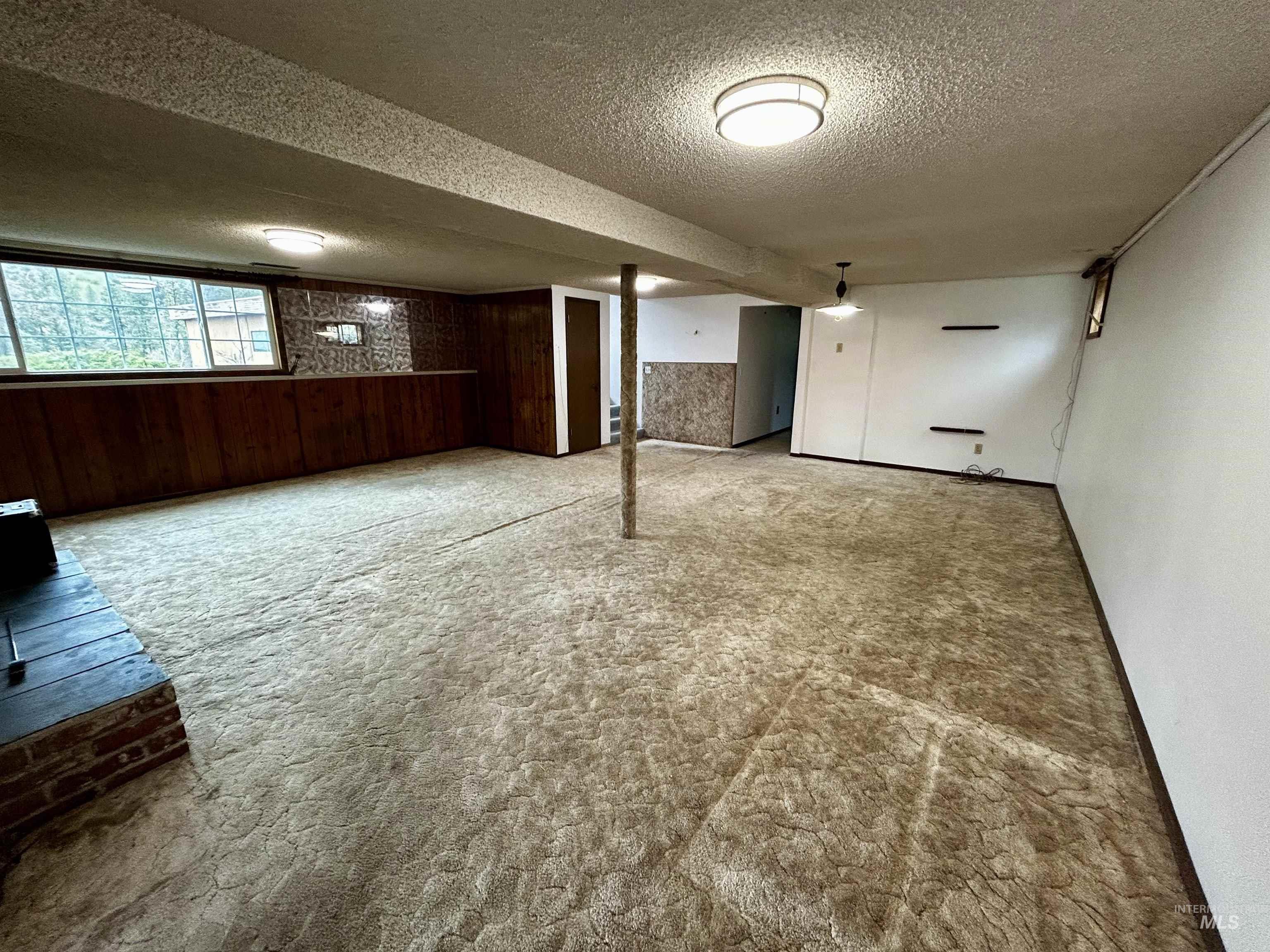 12686 Laqa Ave Property Photo 31