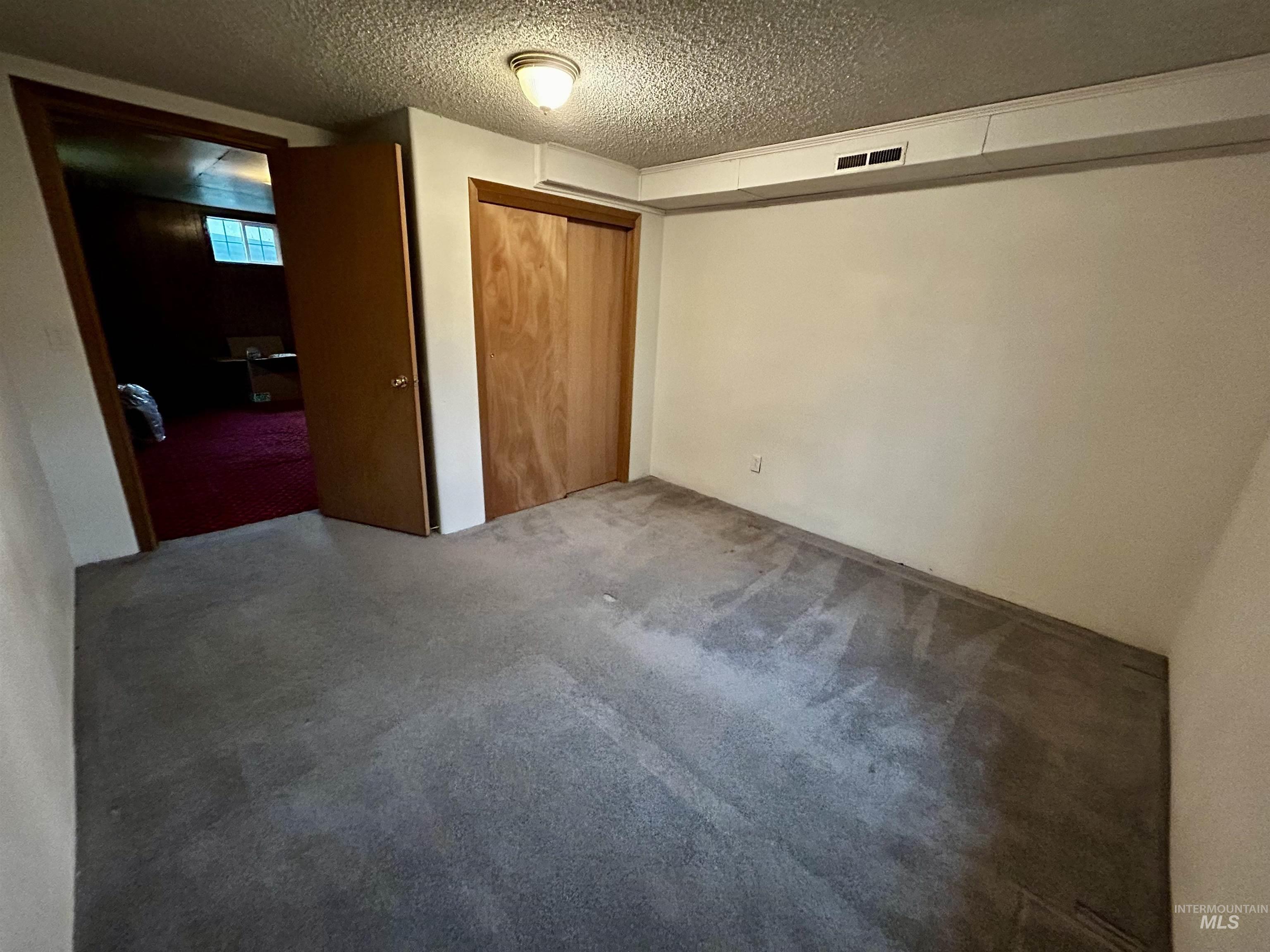12686 Laqa Ave Property Photo 37