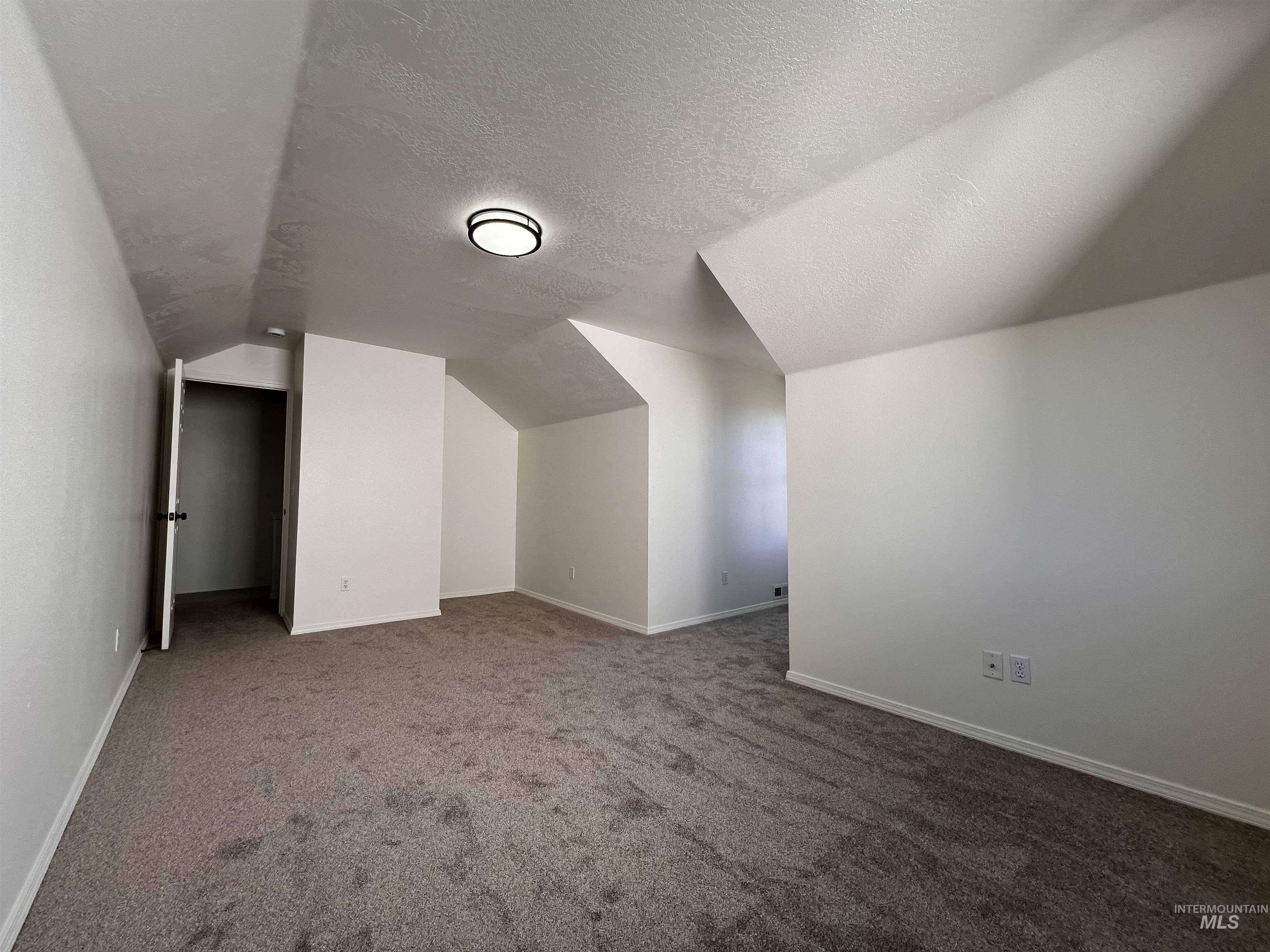 35 S Tamarack Way Property Photo 17