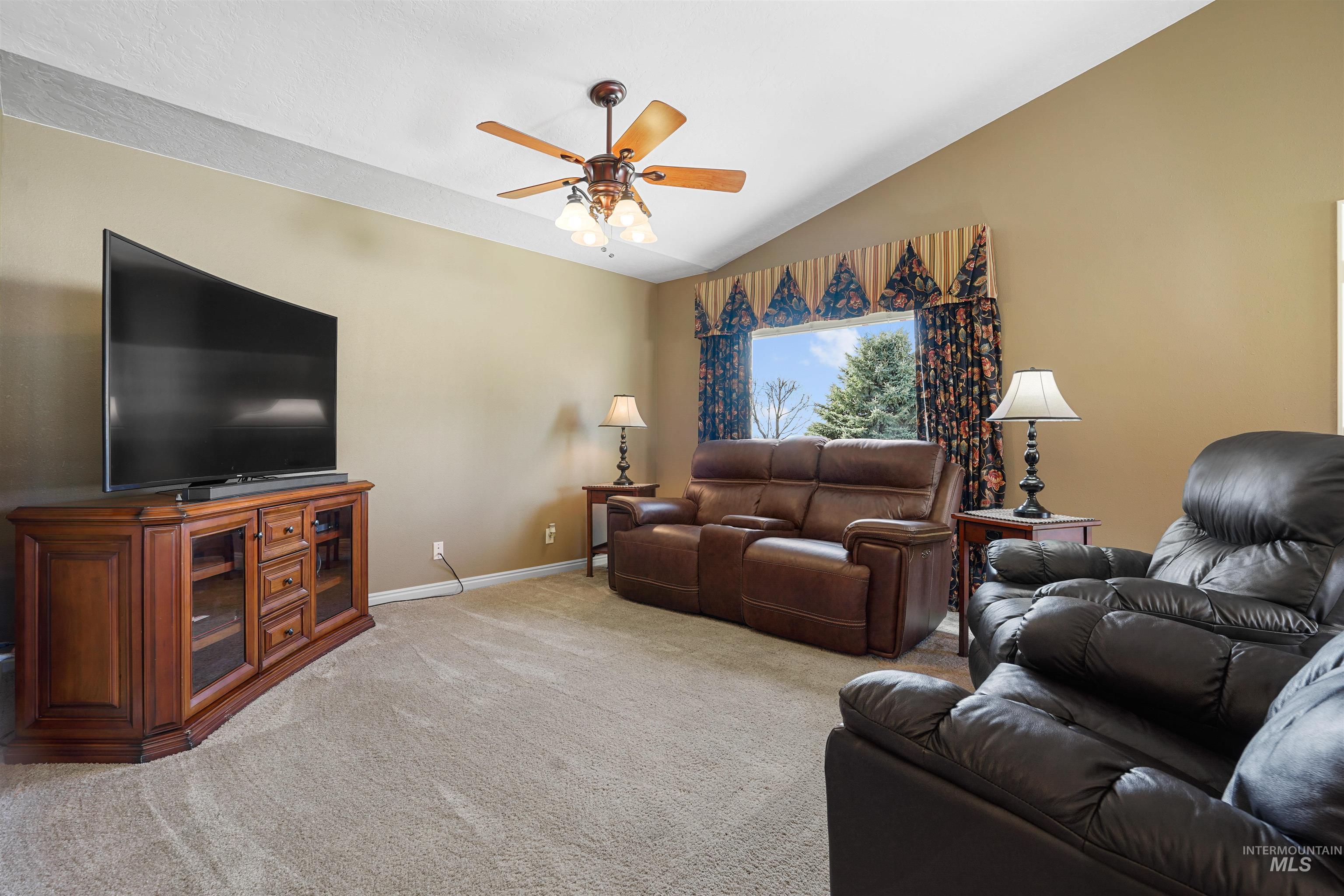 72 Pelican Drive Property Photo 4
