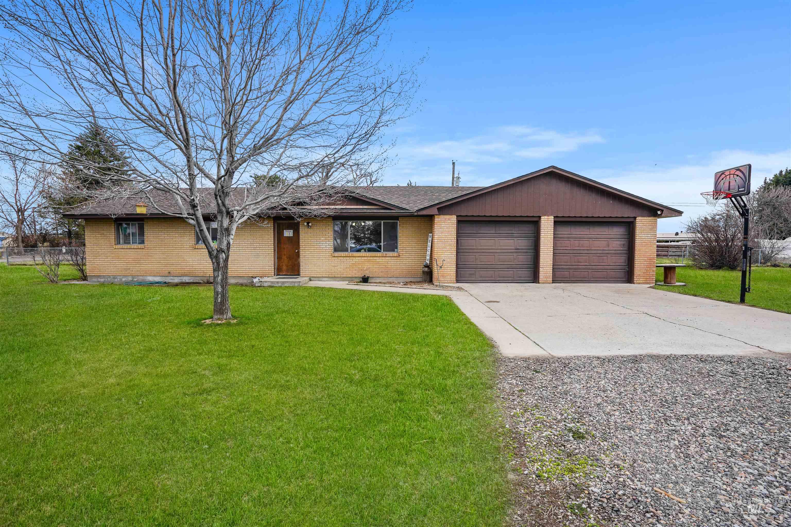161 W Adams Drive Property Photo