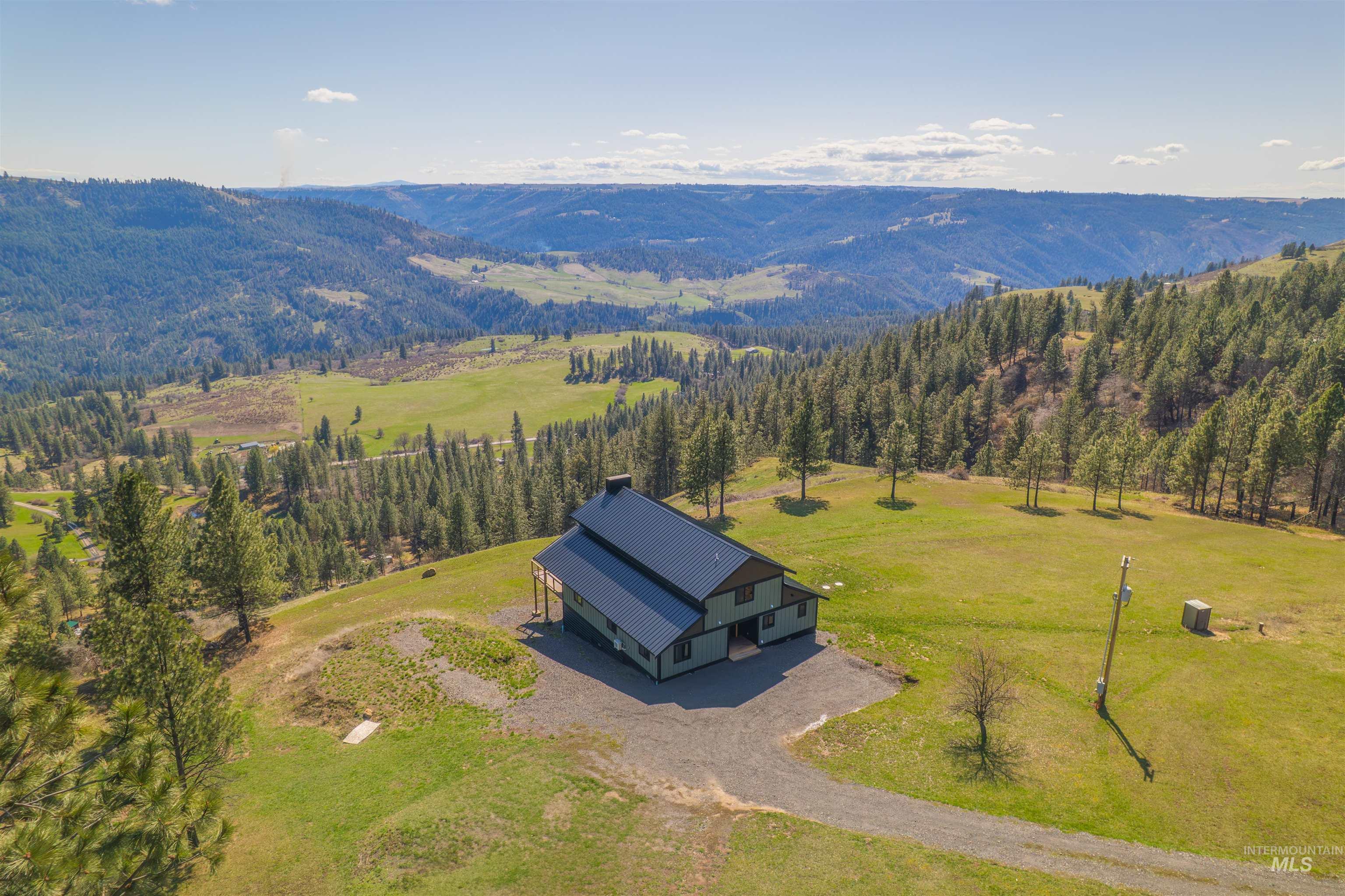 520 Valley View Drive Property Photo
